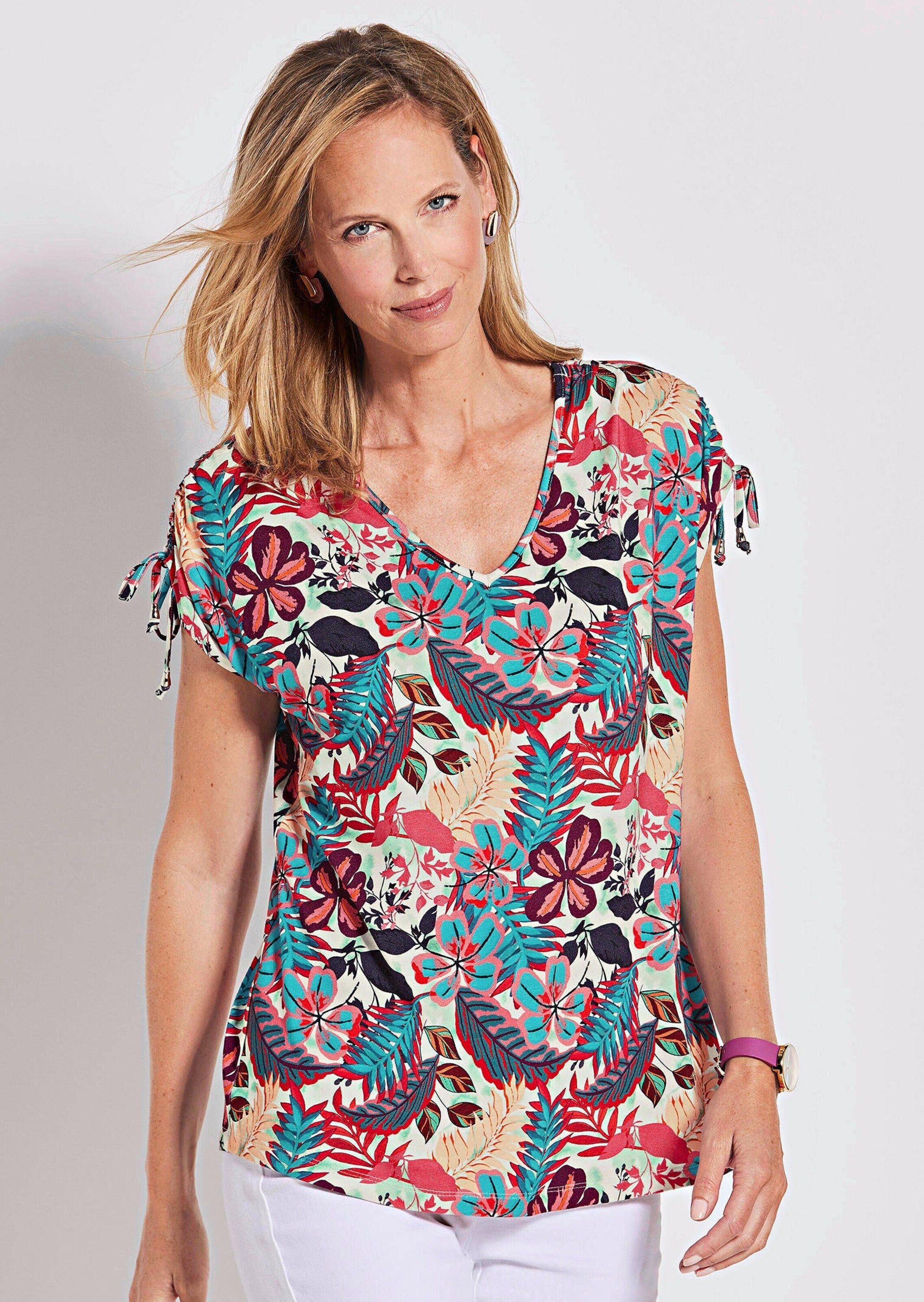 GOLDNER Kurzarmshirt »Kurzgröße Florales Oberteil mit V-Ausschnitt«