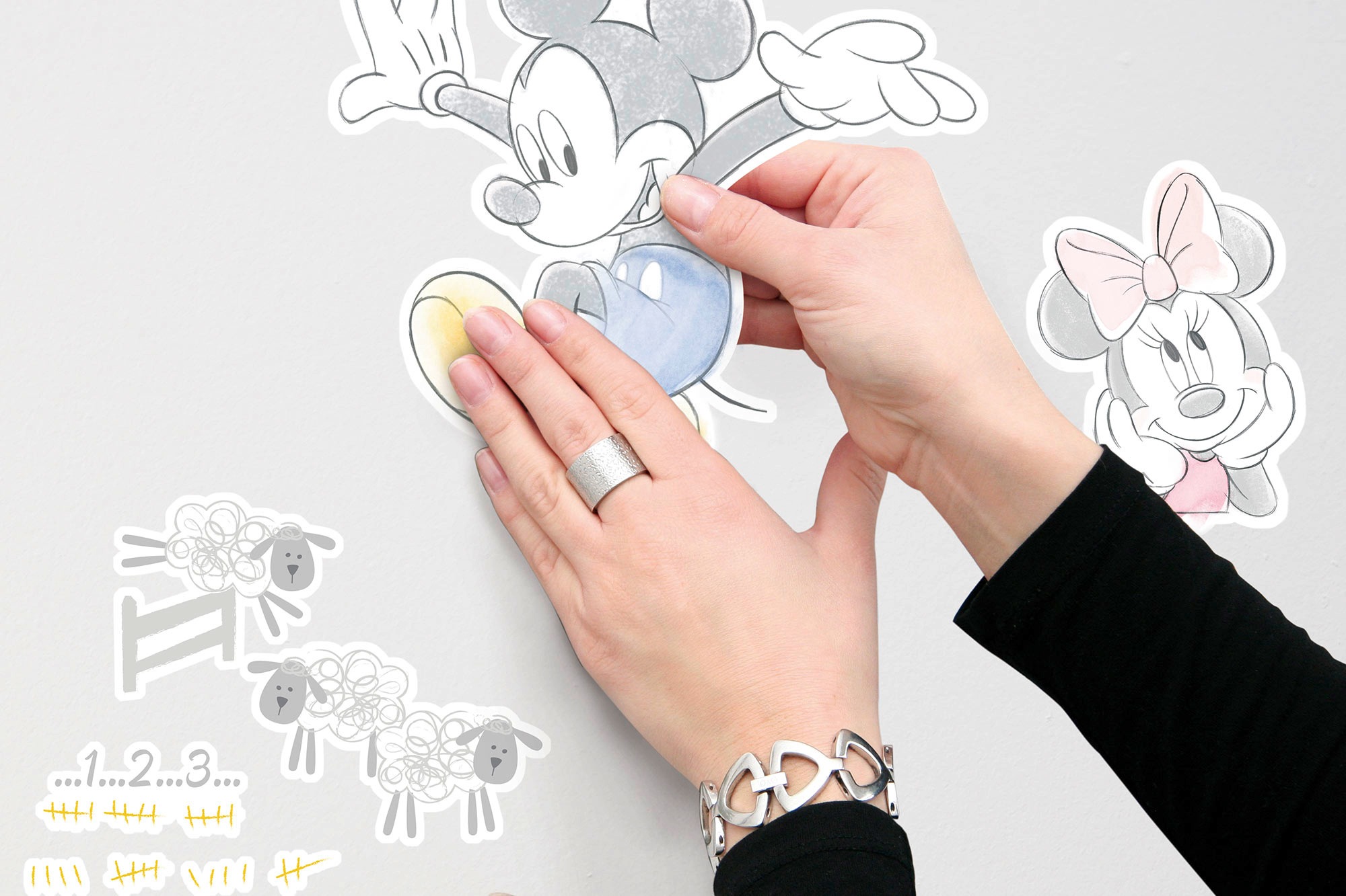 Komar Wandtattoo »Mickey Counting Sheeps - Größe 50 x 70 cm«, (15 St.), selbstklebend, Wandsticker, Kinderzimmer