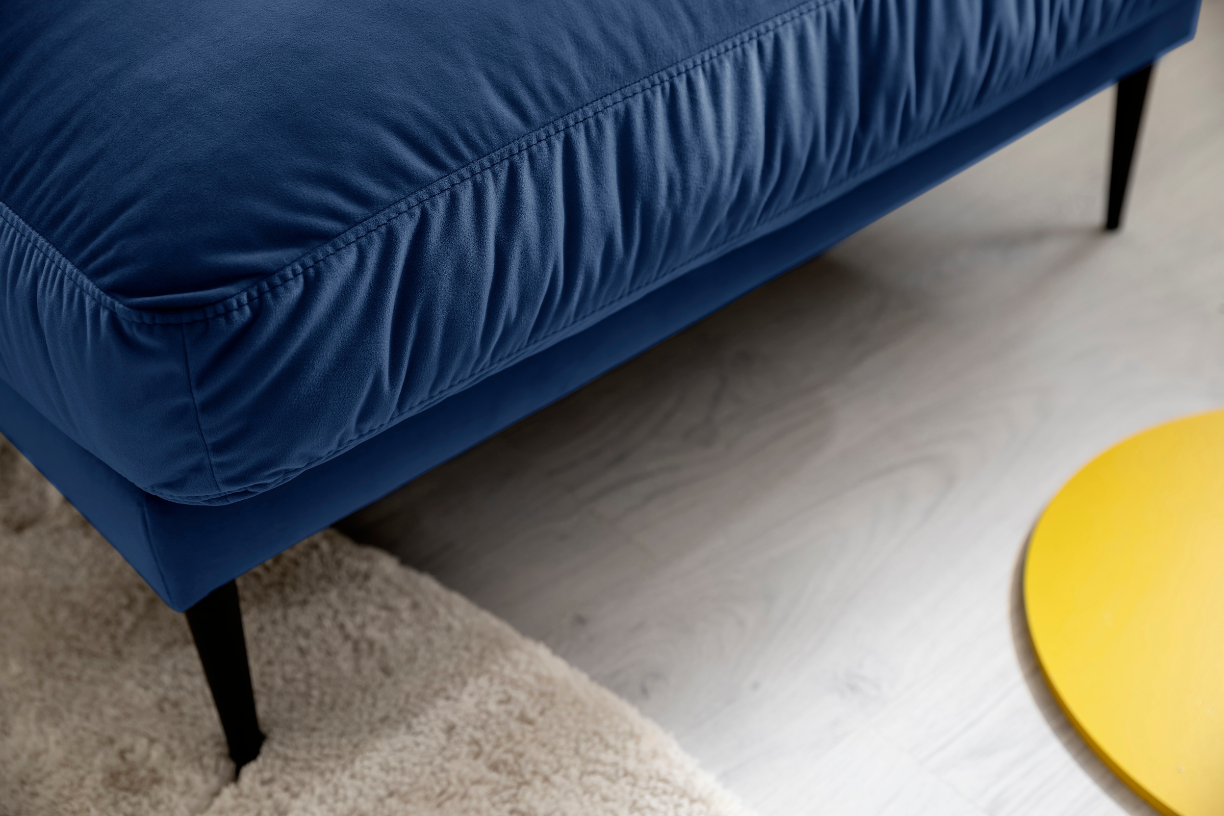 Trends by HG Polsterecke »Svea L-Form«, Ottomane rechts oder links, mit Metallfuß, frei im Raum stellbar