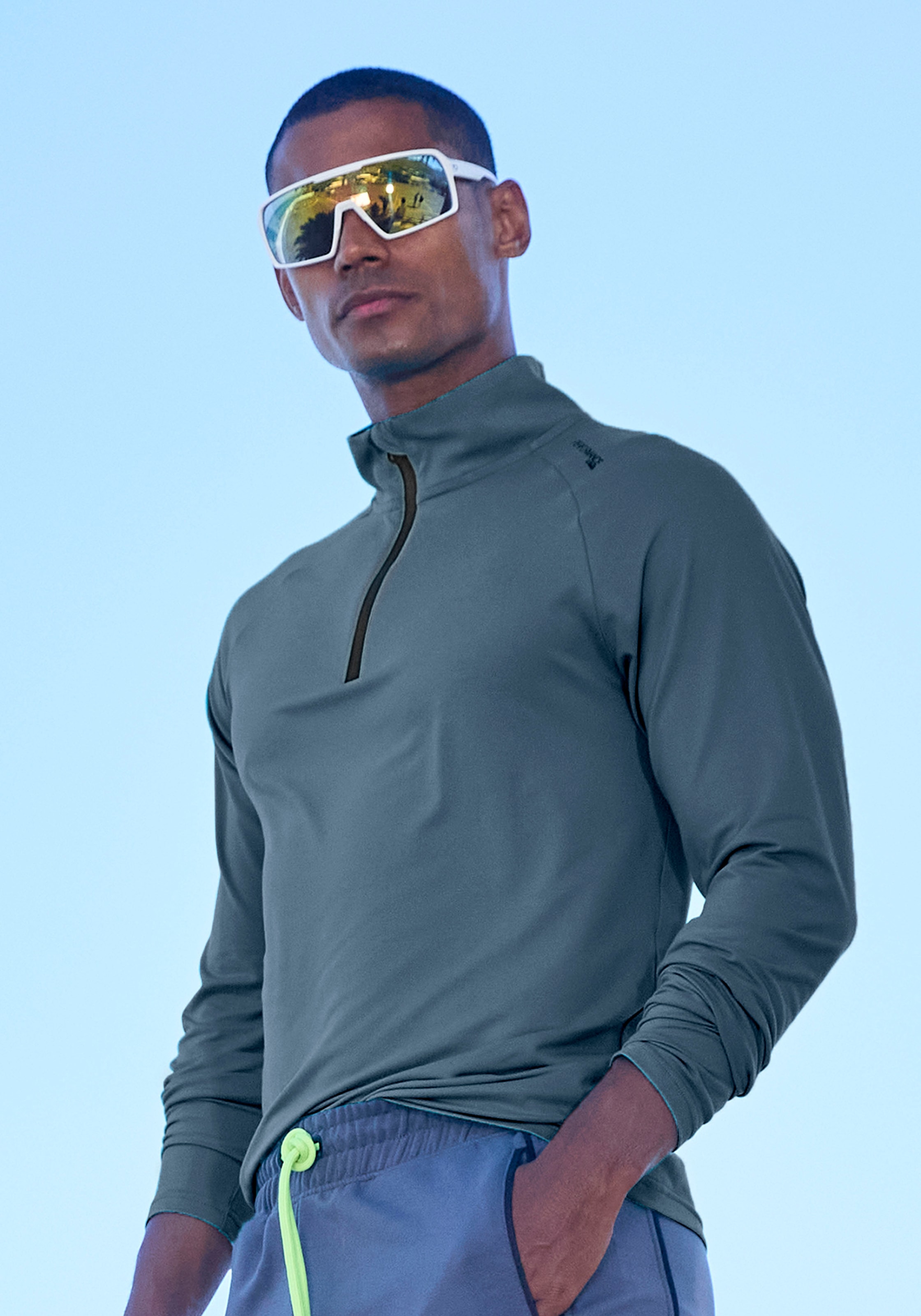 AUTHENTIC LE JOGGER Funktionsshirt mit Stehkragen und Reißverschluss