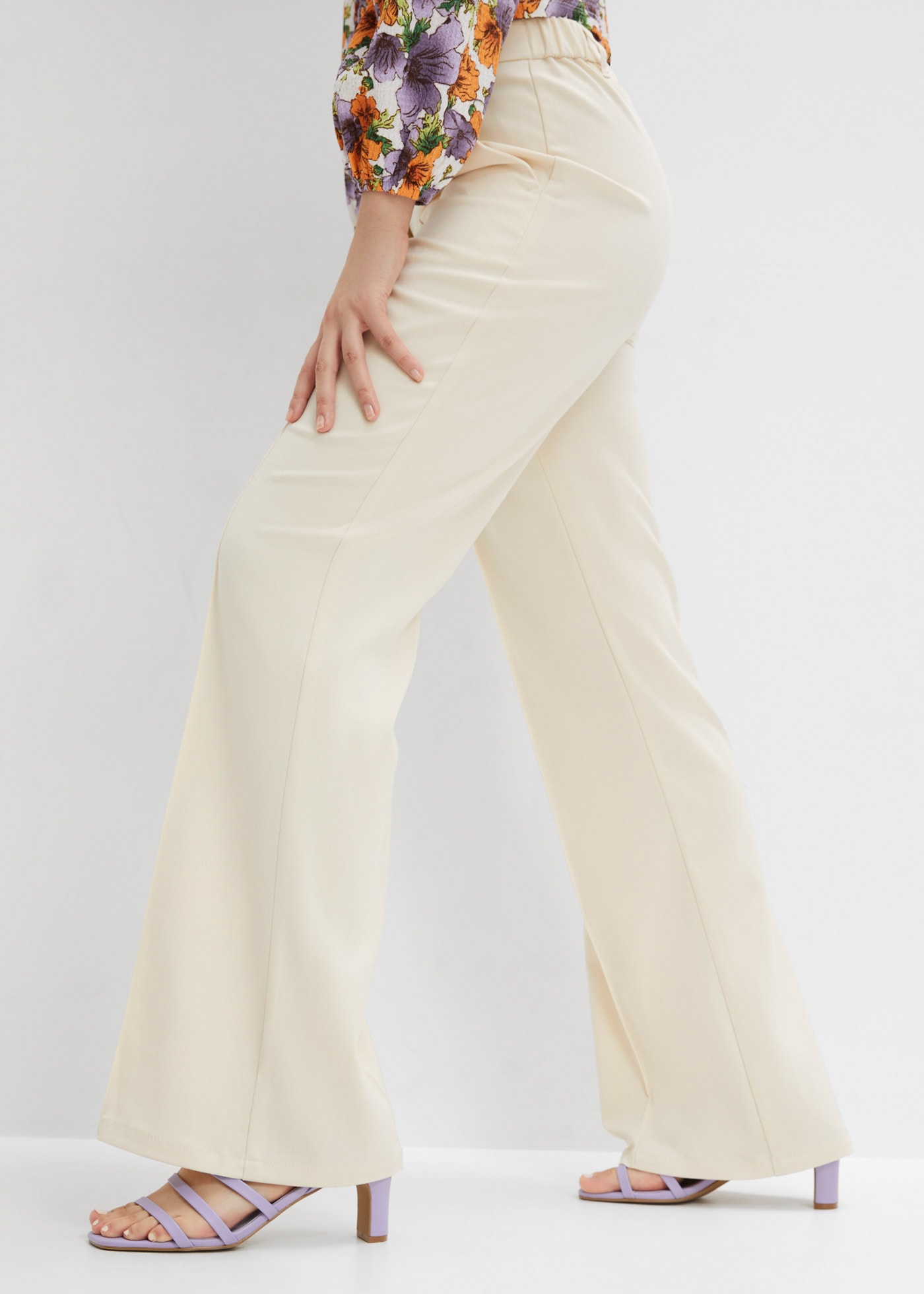 bonprix Anzughose  mit Elasthan-Anteil, Regular Fit, Flared Schnitt, eleganter Stil