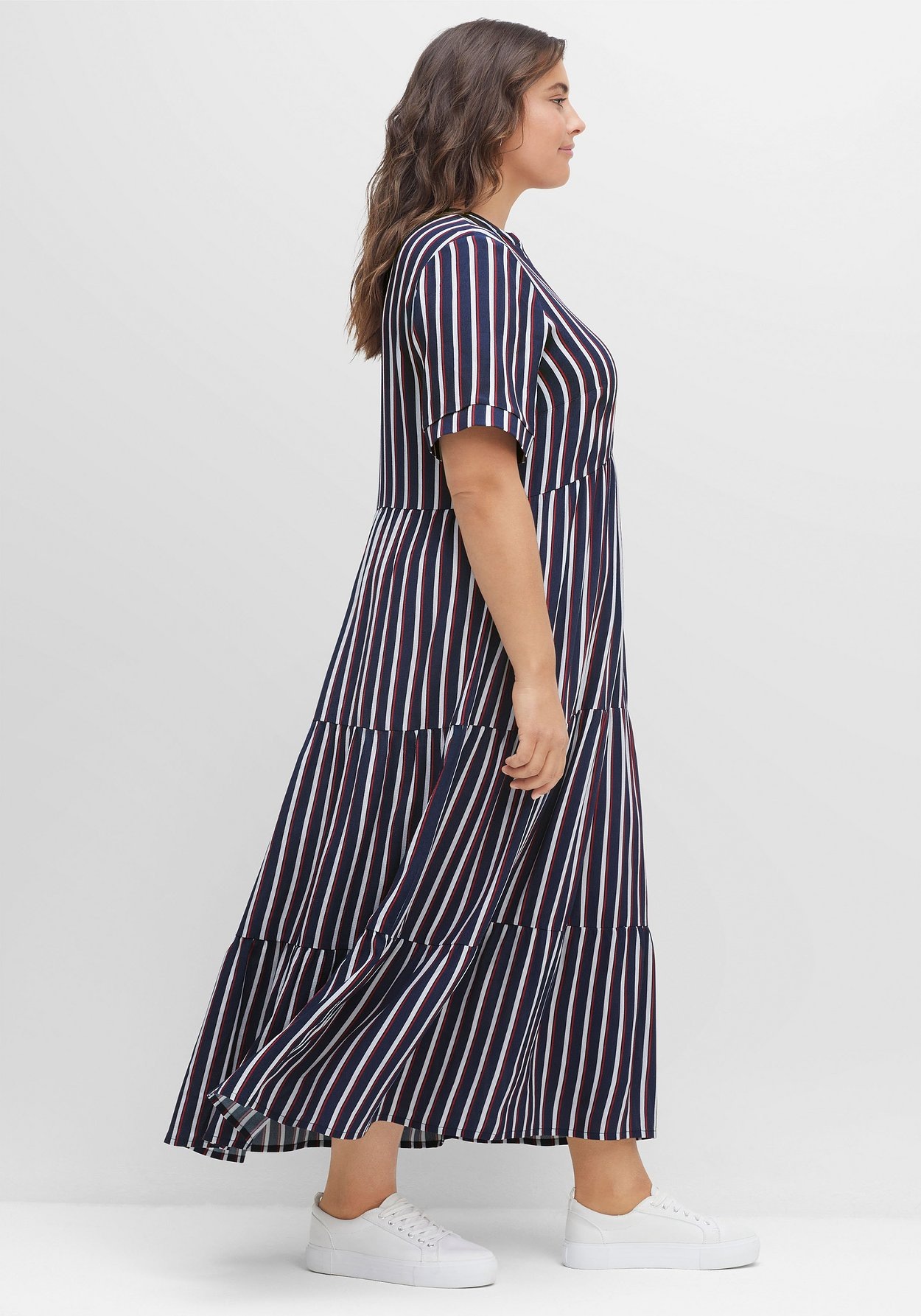 Sheego Maxikleid »Maxikleid mit weit schwingendem Rockteil«
