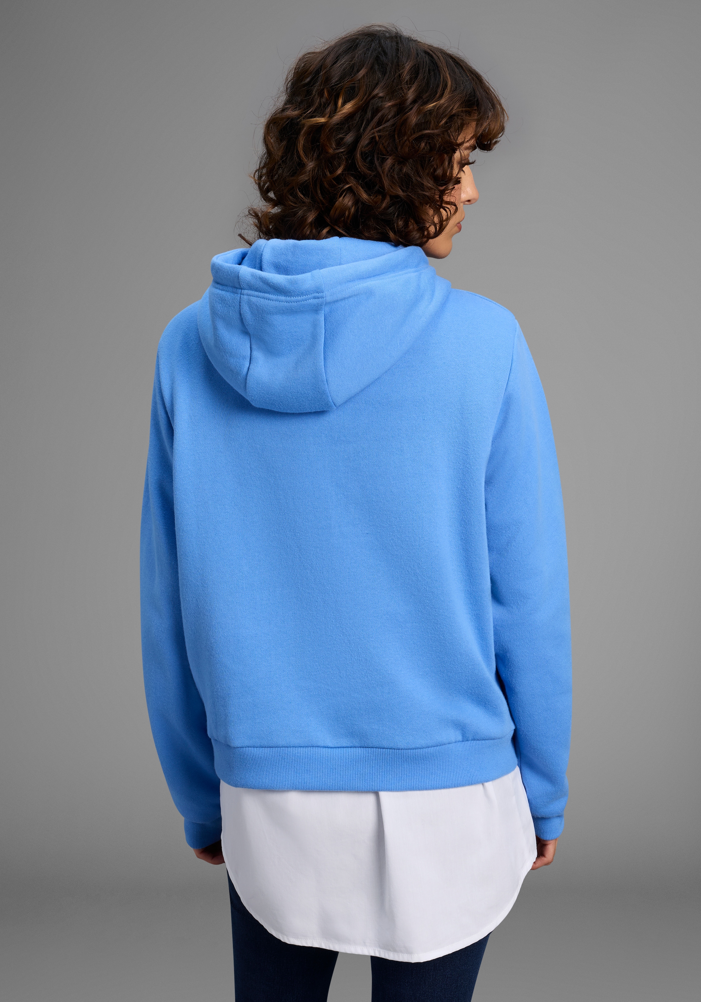 DELMAO Kapuzensweatshirt , Angeraute Baumwollmischung mit Kapuze und Kängurutasche
