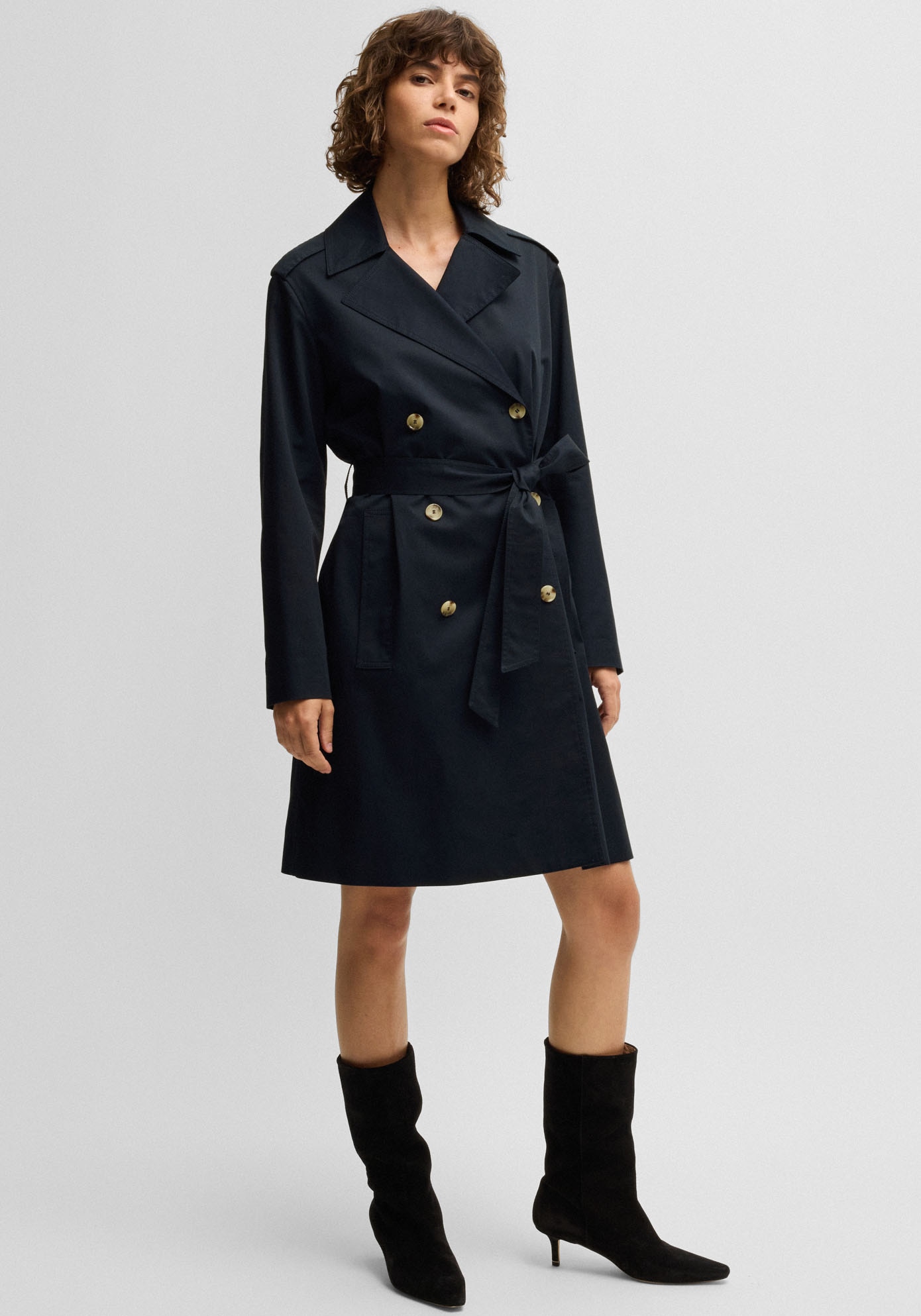 BOSS ORANGE Kurzmantel »Cotrench Premium Damenmode«, mit Schulterriegeln und Taillengürtel, klassischer Trenchcoat