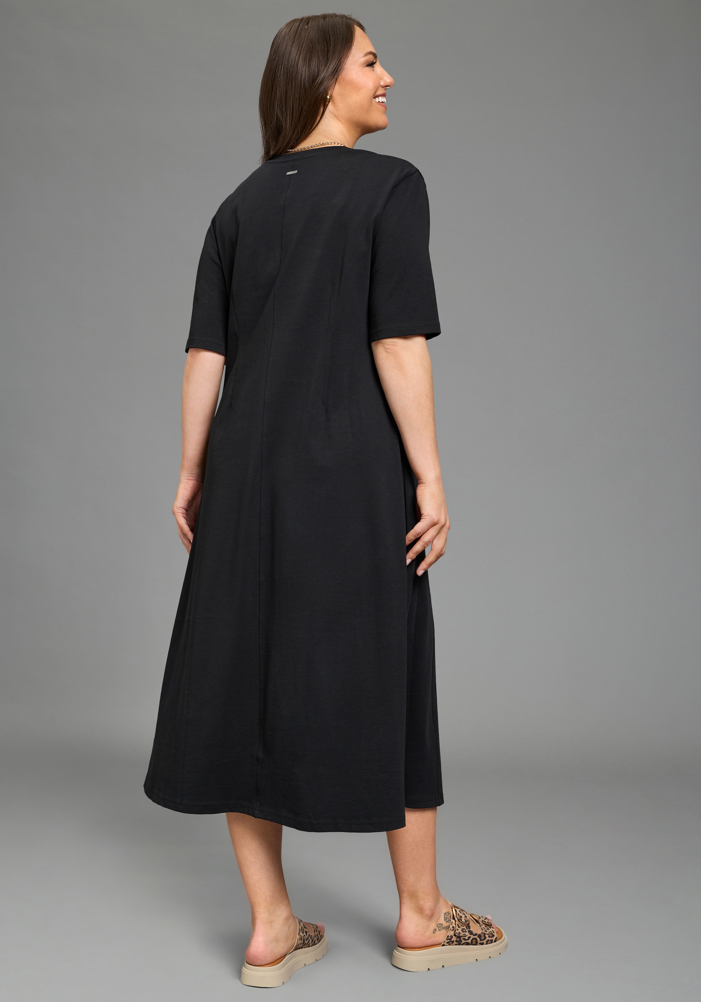 Laura Scott CURVE Maxikleid casual Stil, für entspannte Anlässe, aus Jersey Material