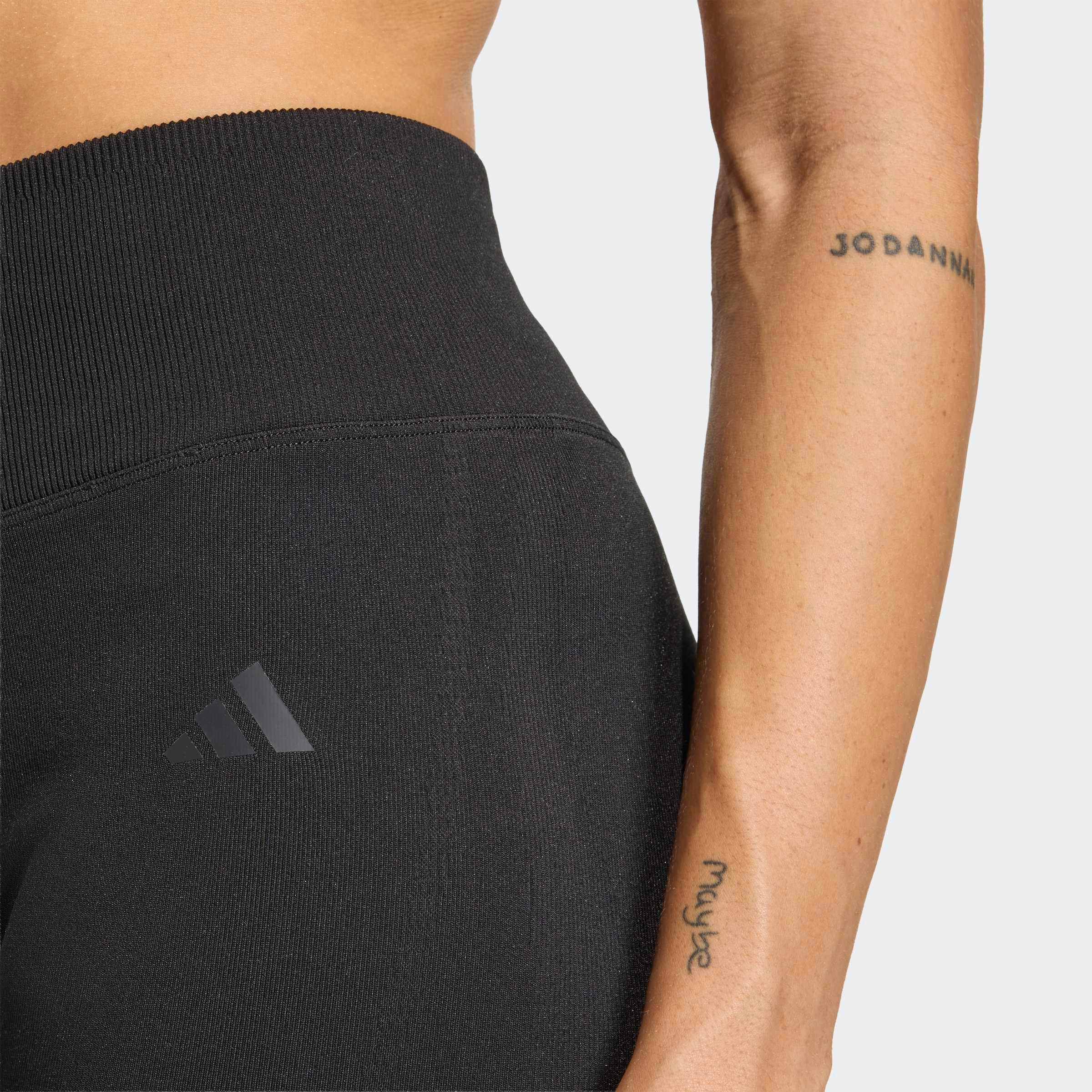 adidas Performance Shorts »WORKOUT ESSENTIALS KNIT SCRUNCH 5 INCH LEGGINGS«  eng anliegende Passform, für Fitness und Sportmode, sportlicher Stil