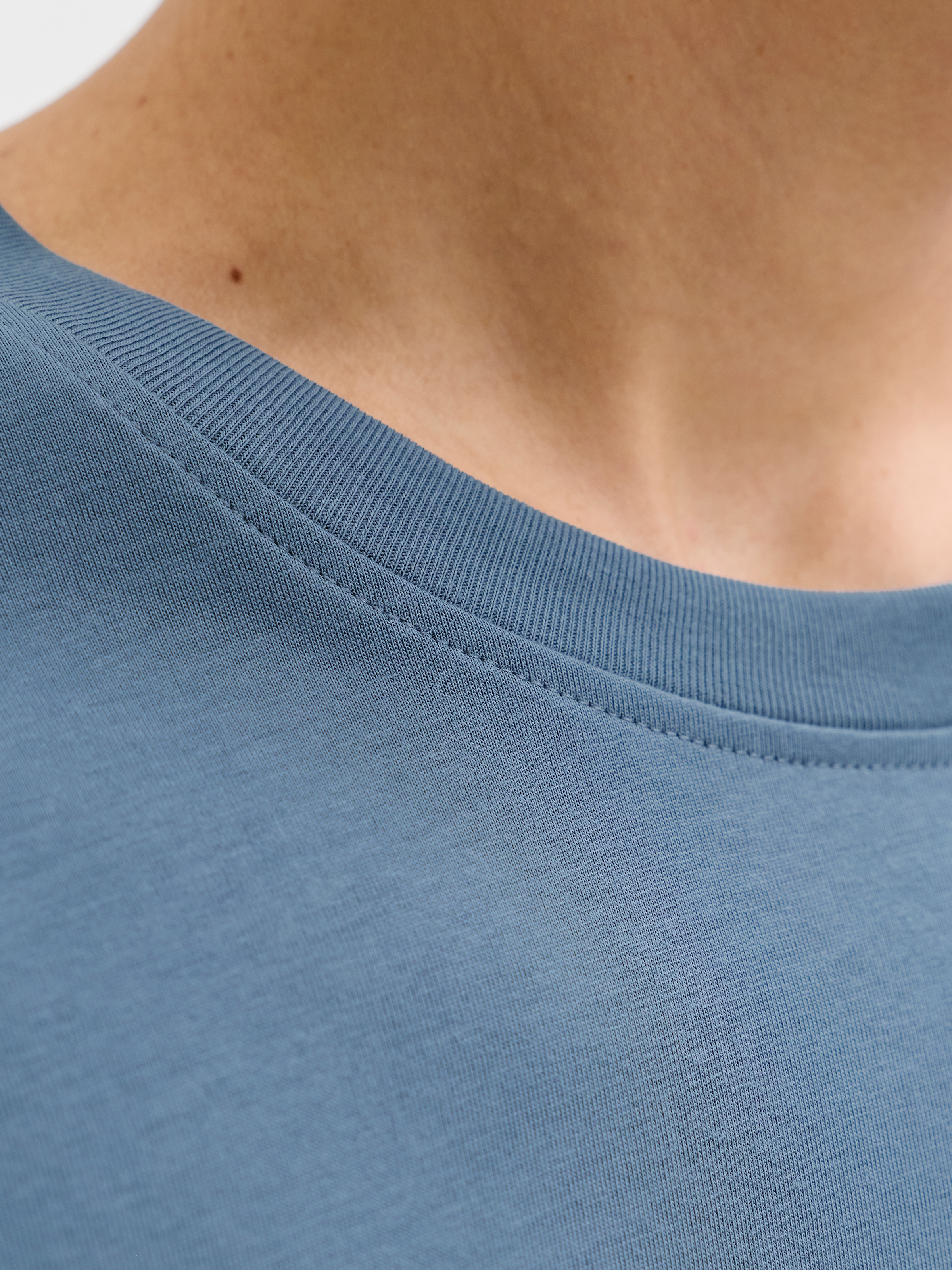 Jack & Jones Rundhalsshirt »JJESTAR mit Pigmentprint und Baumwollgefühl« Baumwolle, relaxed fit