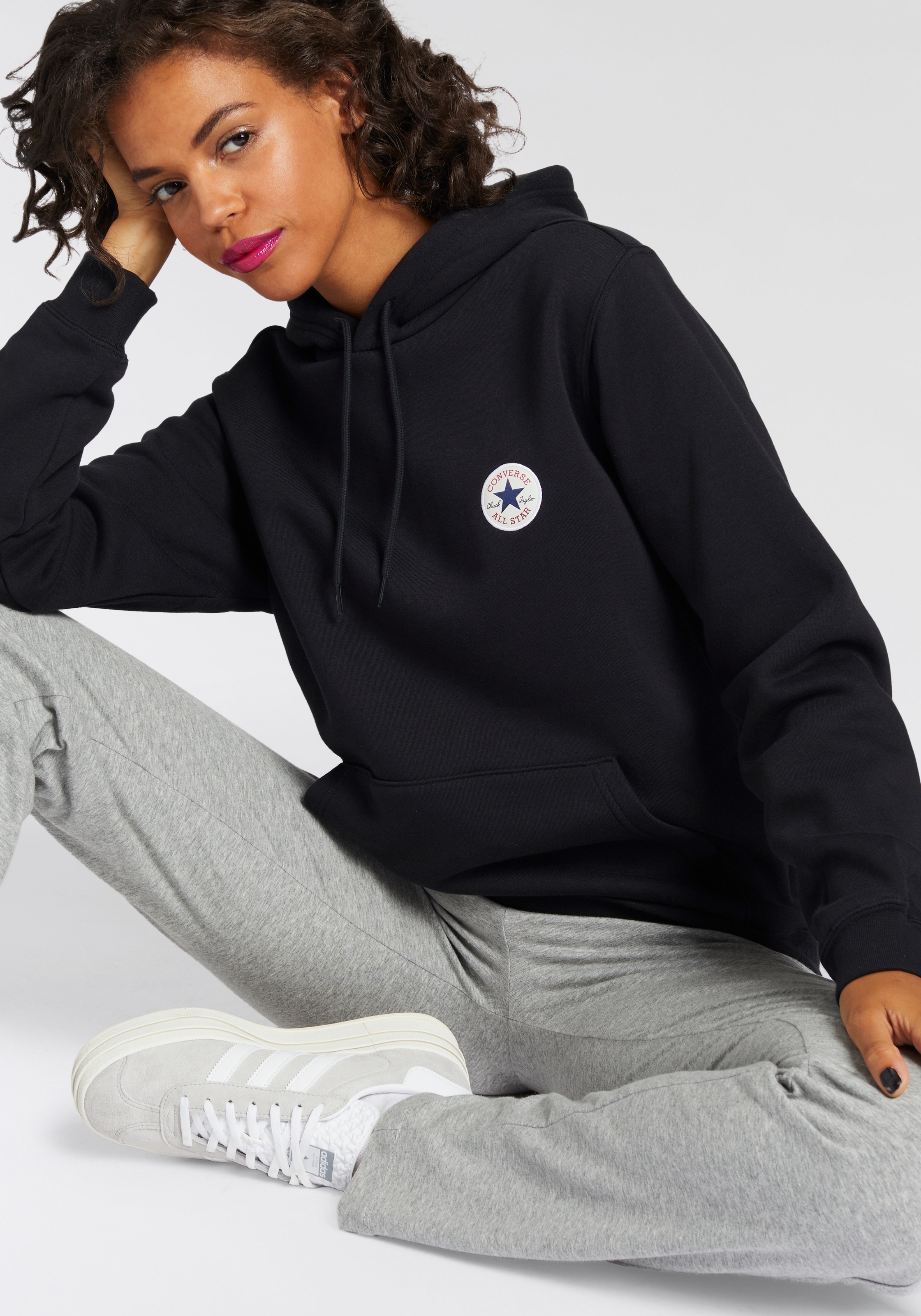 Converse Kapuzensweatshirt »CONVERSE GO-TO CHUCK TAYLOR PATCH HOODIE«, (1 tlg.)