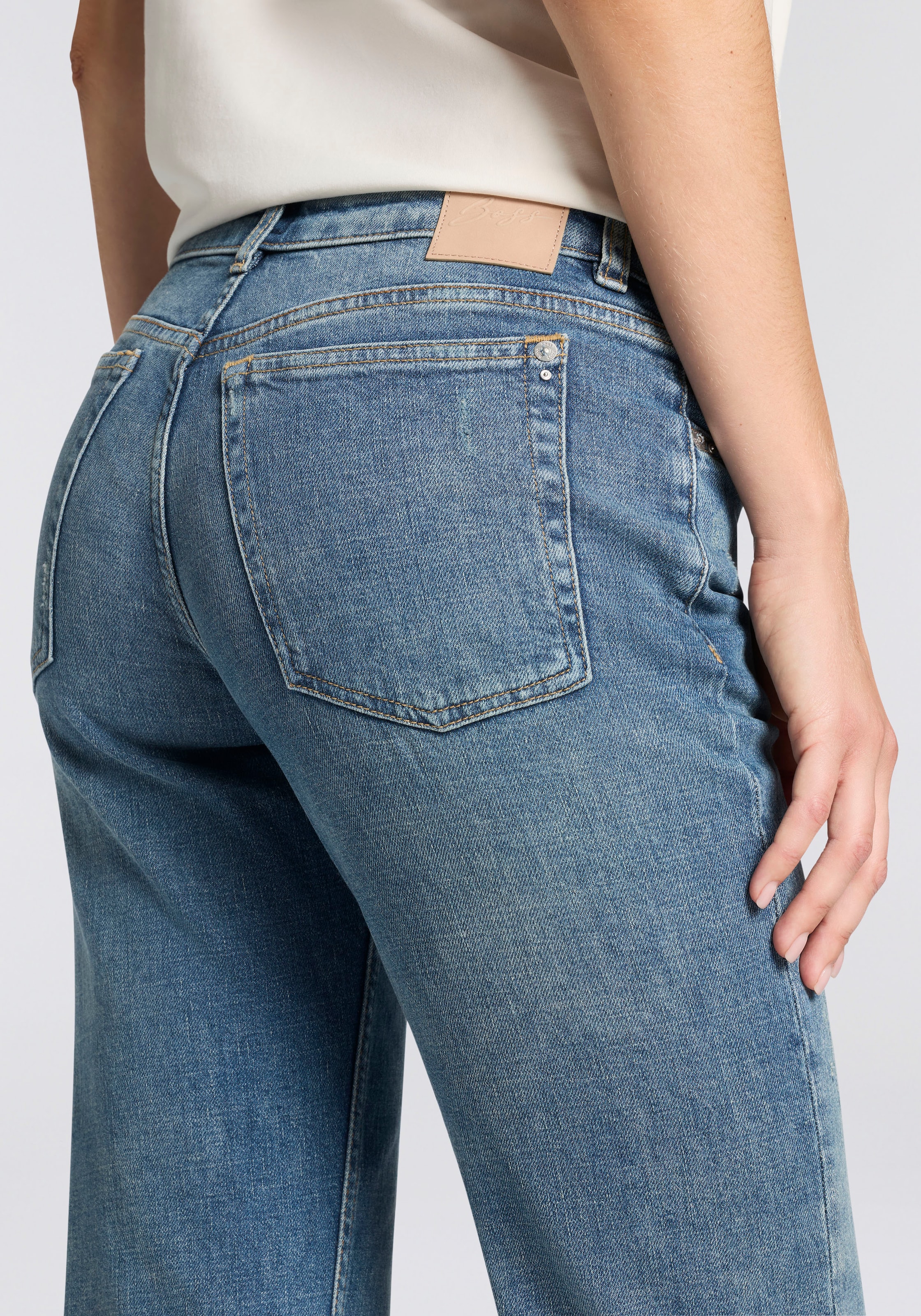 BOSS ORANGE Bootcut-Jeans »SOFT BOOTCUT LR Premium Damenmode« Low Rise