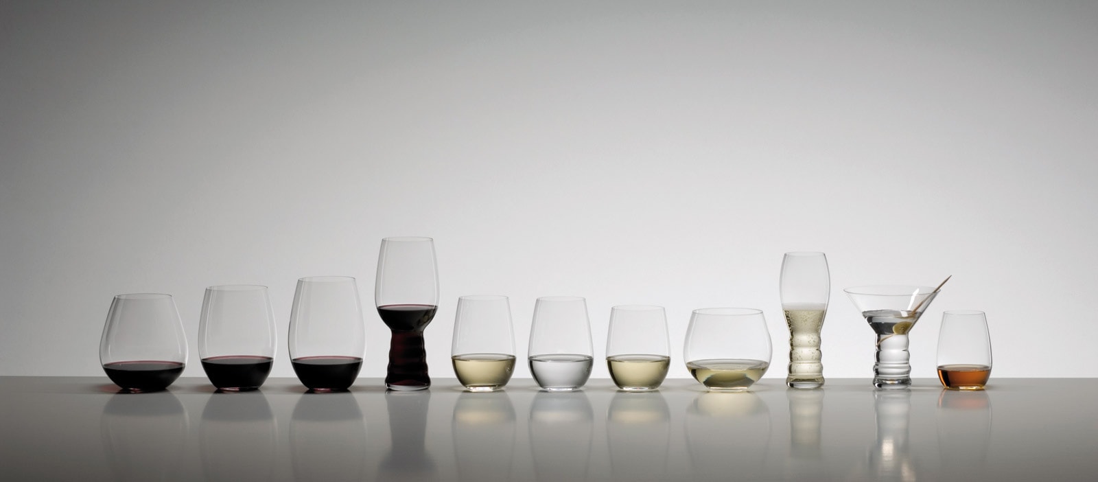 RIEDEL THE WINE GLASS COMPANY Weißweinglas »Weintumbler Riesling O 600 ml 4er Set transparent« Spülmaschinenfest