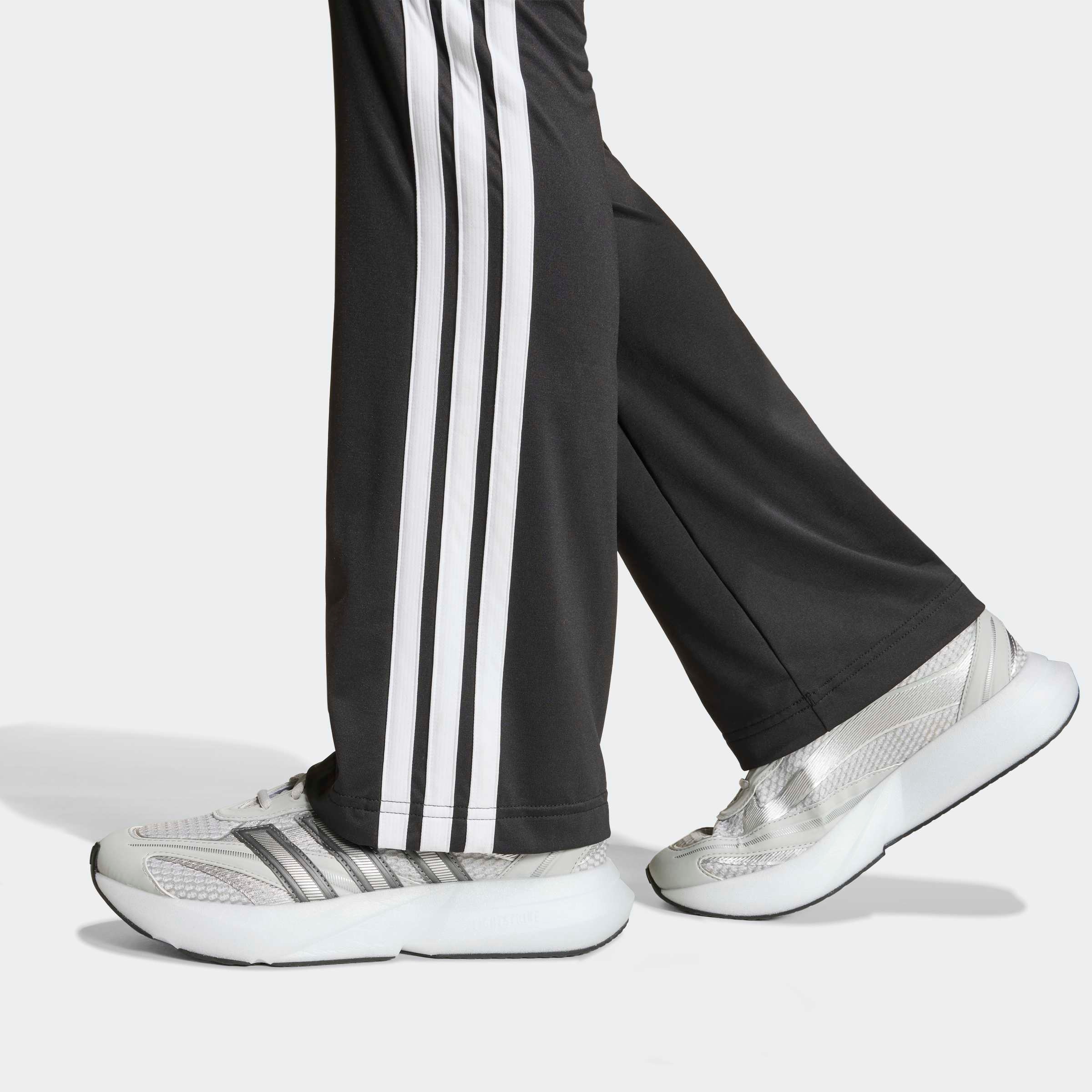 adidas Sportswear Trainingstights »TRAIN ESSENTIALS 3-STREIFEN FLARED LEGGINGS«
