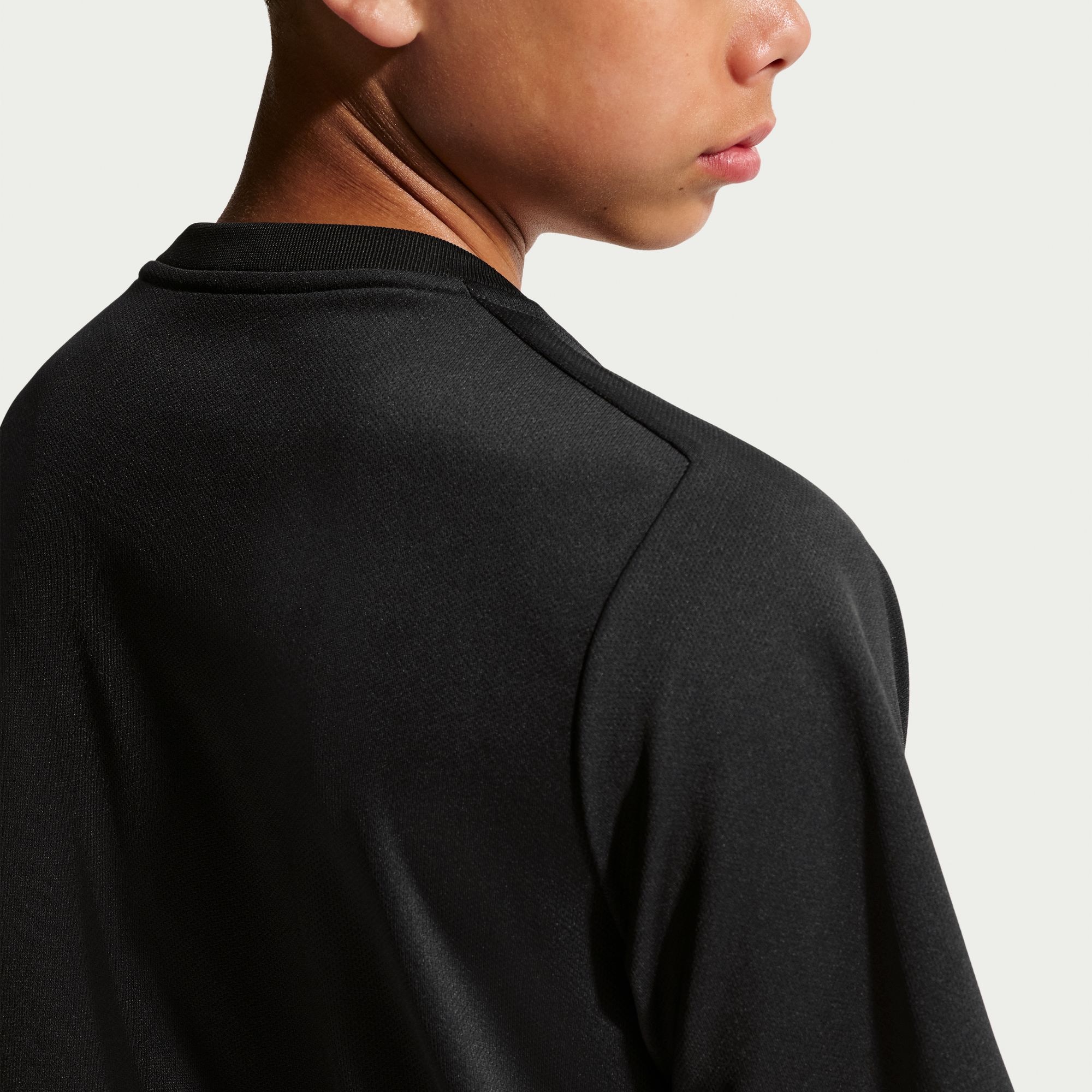 Nike Trainingsshirt »Nike Multi Refresh Big Kids' (Boys') Top« Für Kinder und Jugendliche