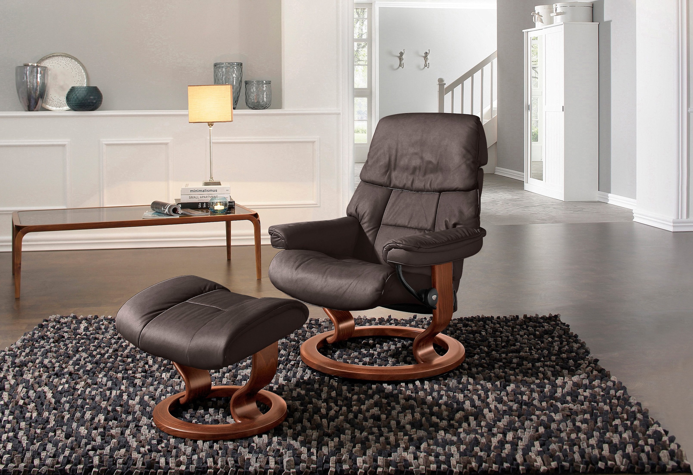 Classic Stressless® Base, Wenge, Schwarz M, & Relaxsessel Gestell OTTO Eiche, Größe »Ruby«, (Set), mit Braun bei