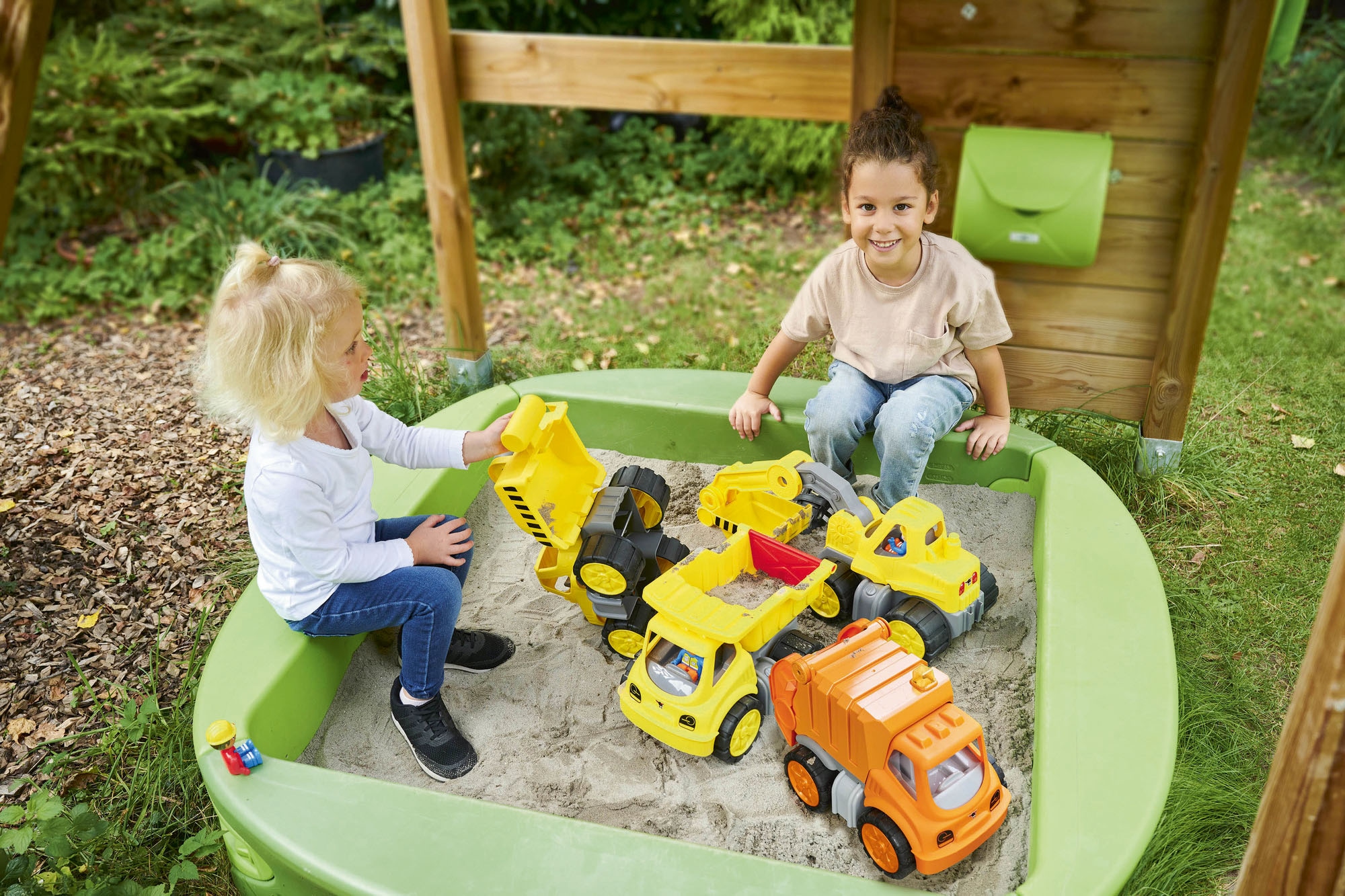 BIG Spielzeug-Radlader »Power-Worker Radlader + Figur«, Made in Germany