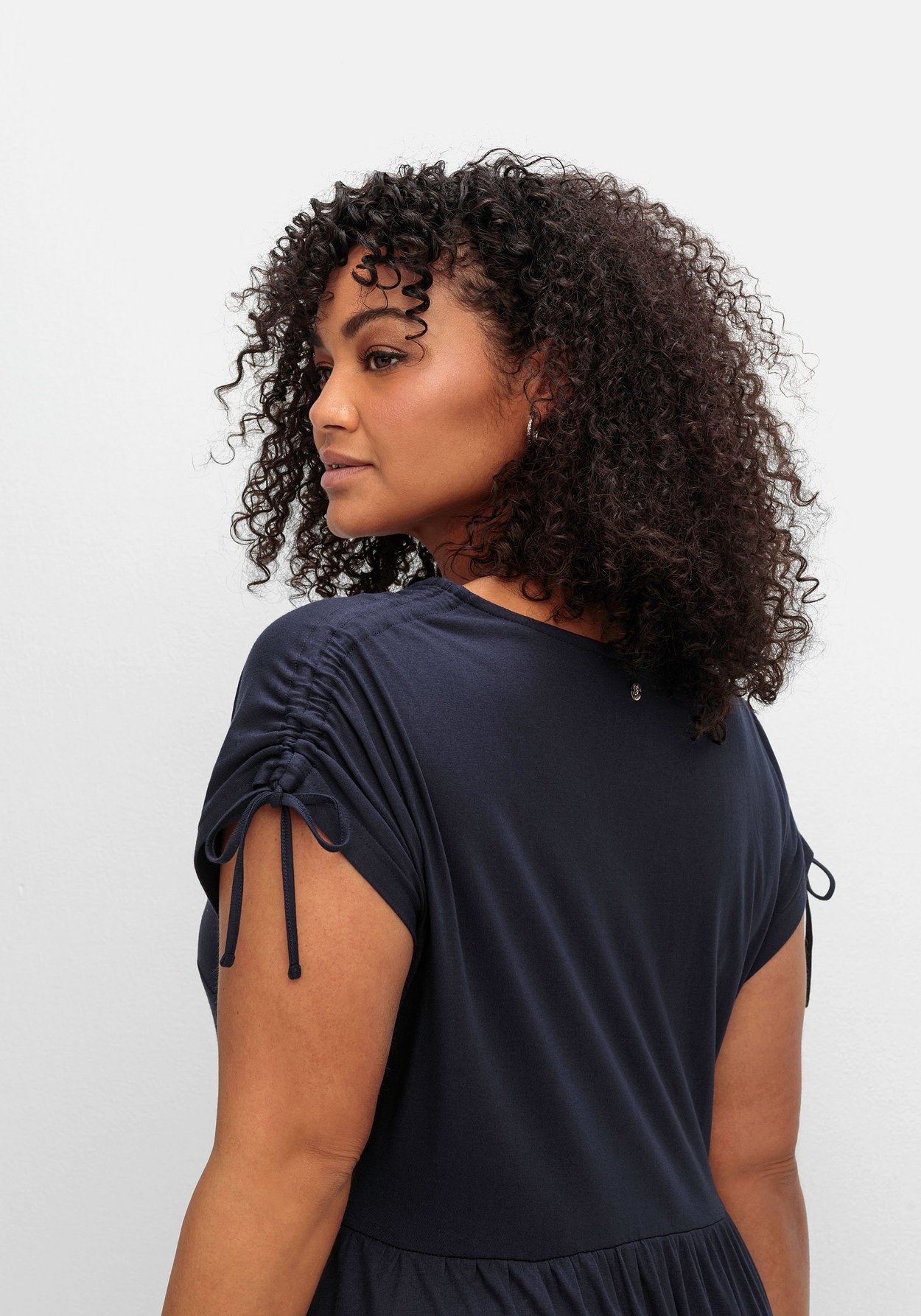 Sheego Jerseykleid »Jerseykleid mit Tunnelzug am Ärmel«