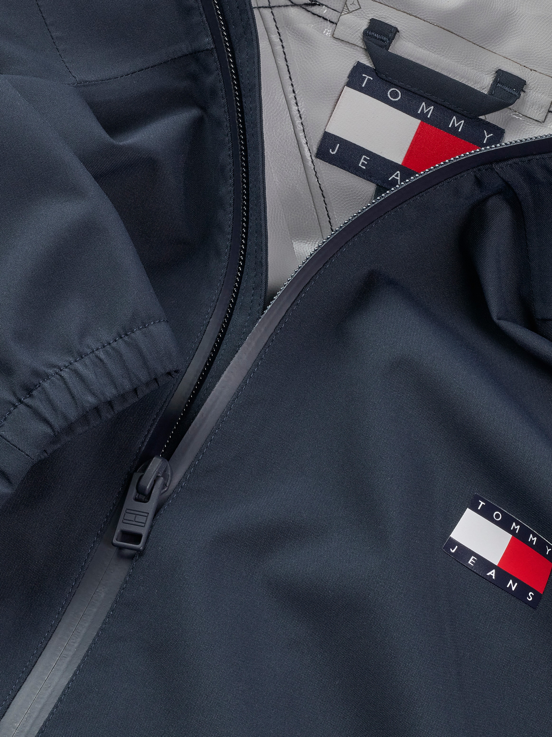 Tommy Jeans Blouson »TJM TECH WINDBREAKER«, mit Kapuze