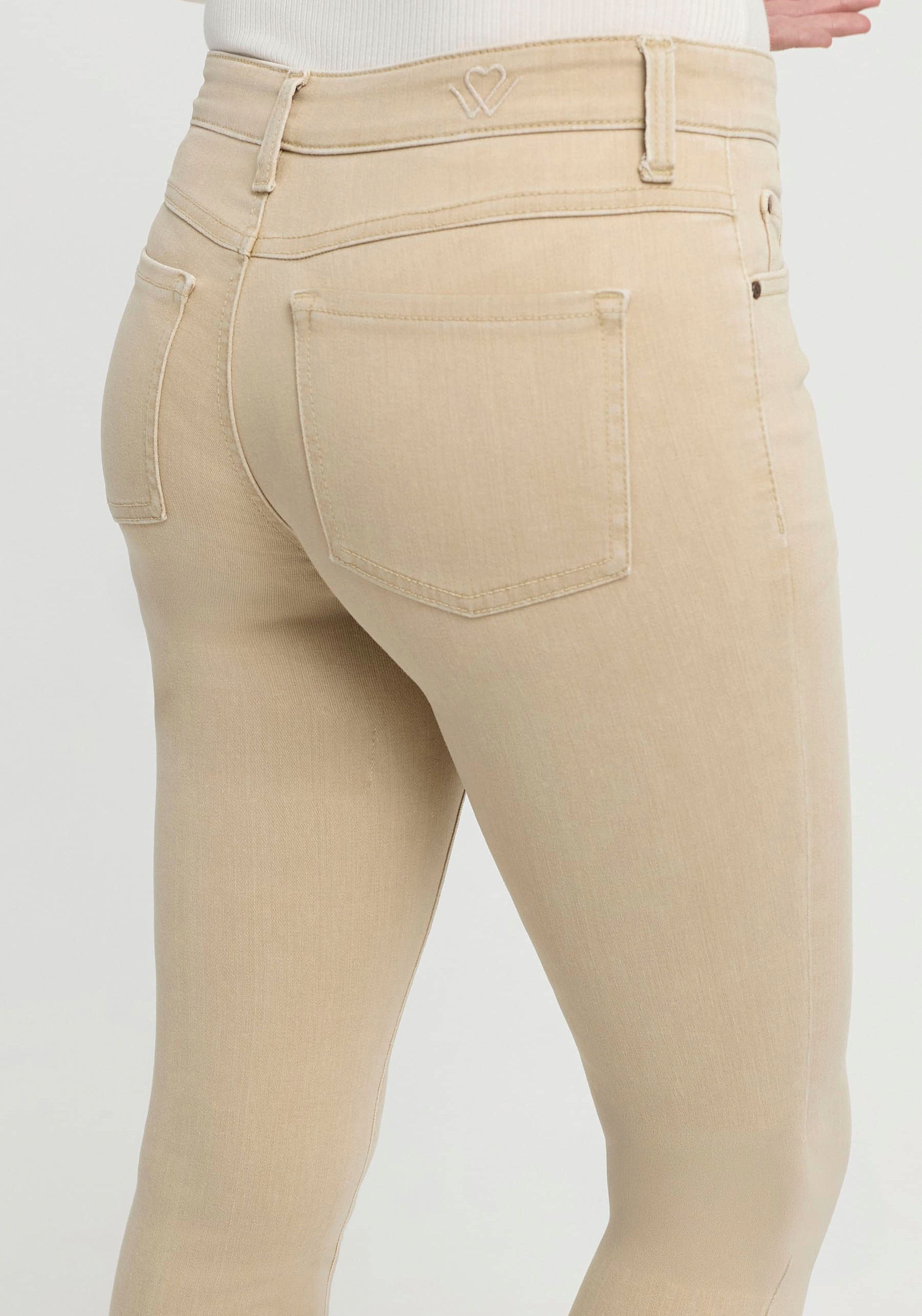 wonderjeans Skinny-fit-Jeans, mit Logostickerei