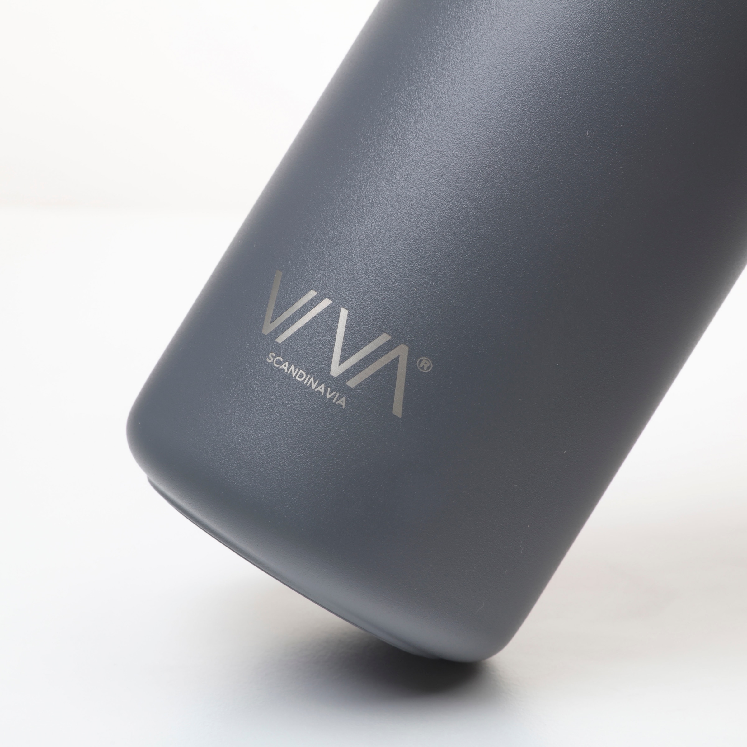 VIVA SCANDINAVIA Thermobecher »Recharge Pro«, mit Presseinsatz, 460 ml