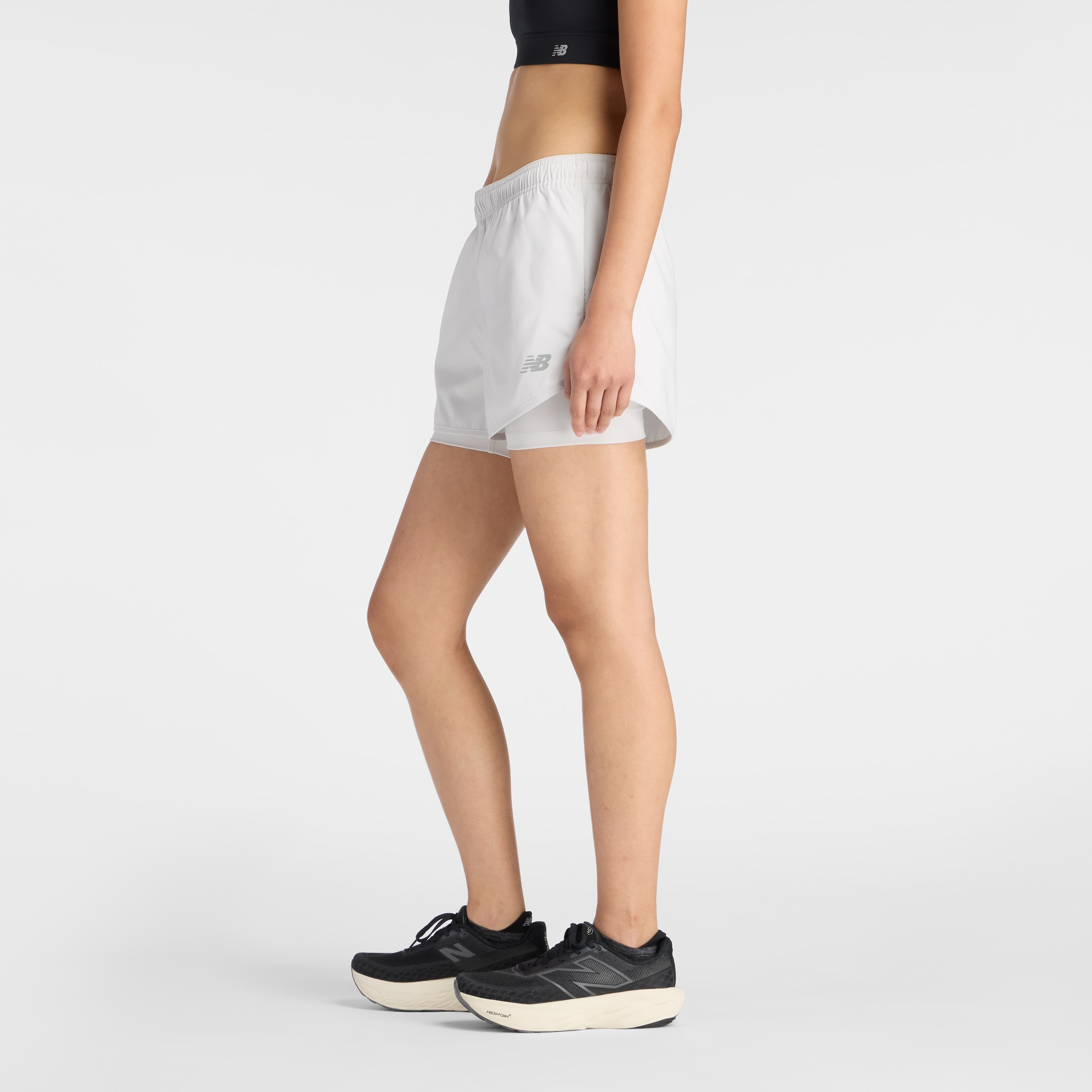 New Balance Laufshorts »SPORT ESSENTIAL 2-IN-1 SHORT 3«  mit integrierter Innenhose, mit seitlichen Einschubtaschen