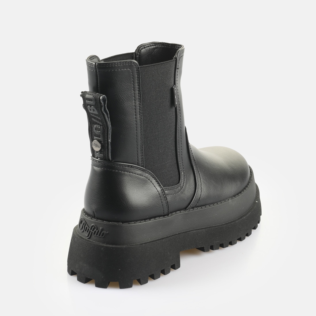 Buffalo Chelseaboots »PLUTO«  Schlupfboots, Plateauboots mit kräftiger Profilsohle