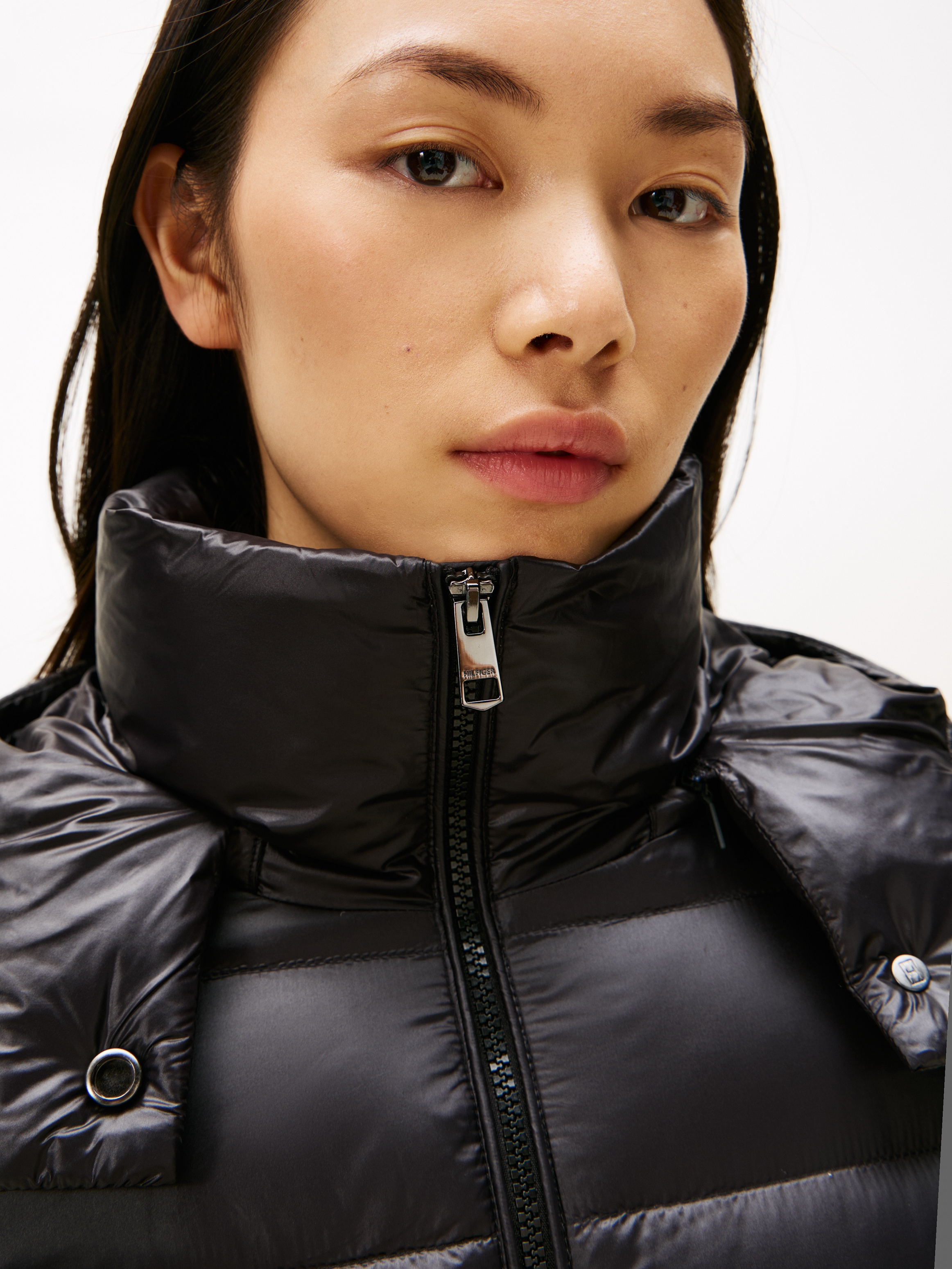 Tommy Hilfiger Steppmantel »GLOSS HW DOWN WAIST REG COAT« in leicht glänzender Optik