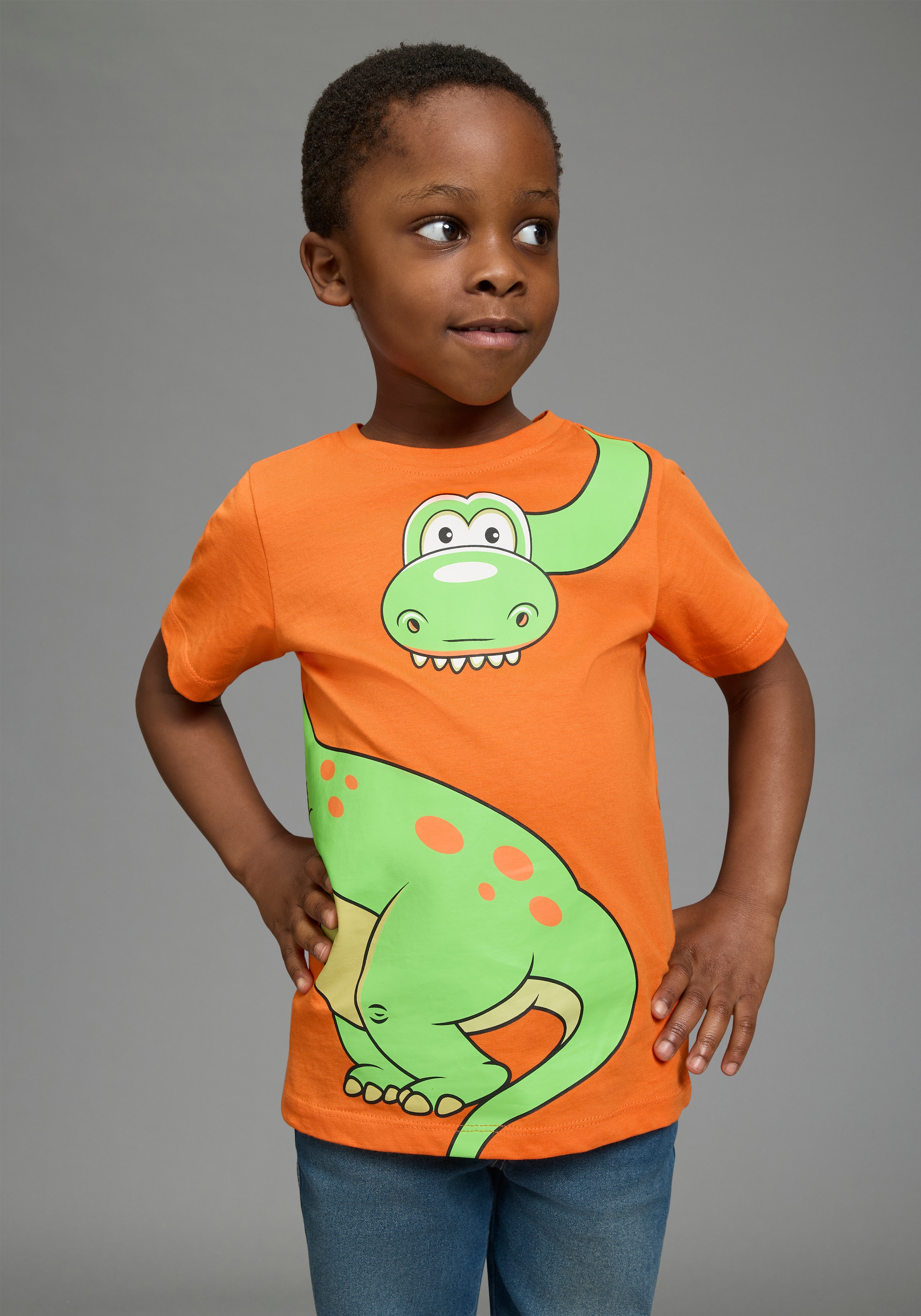KIDSWORLD T-Shirt »Mit großem Druck: GREEN DINO« Kurzarm,  Basic-Passform,  bedruckt,  Rundhalsausschnitt