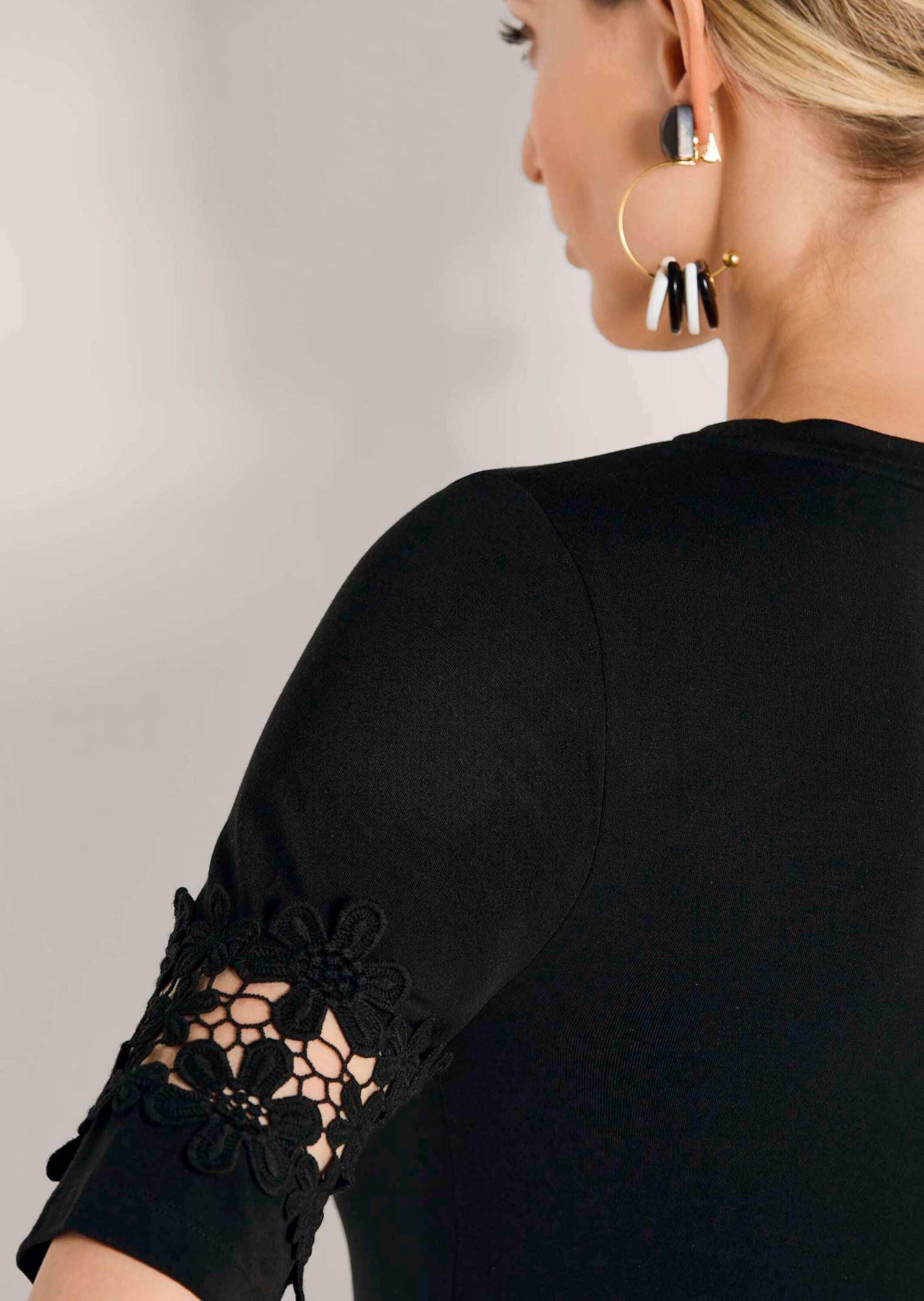 MADELEINE Kurzarmshirt »Shirt Sommerliches Shirt mit Spitzendetail«