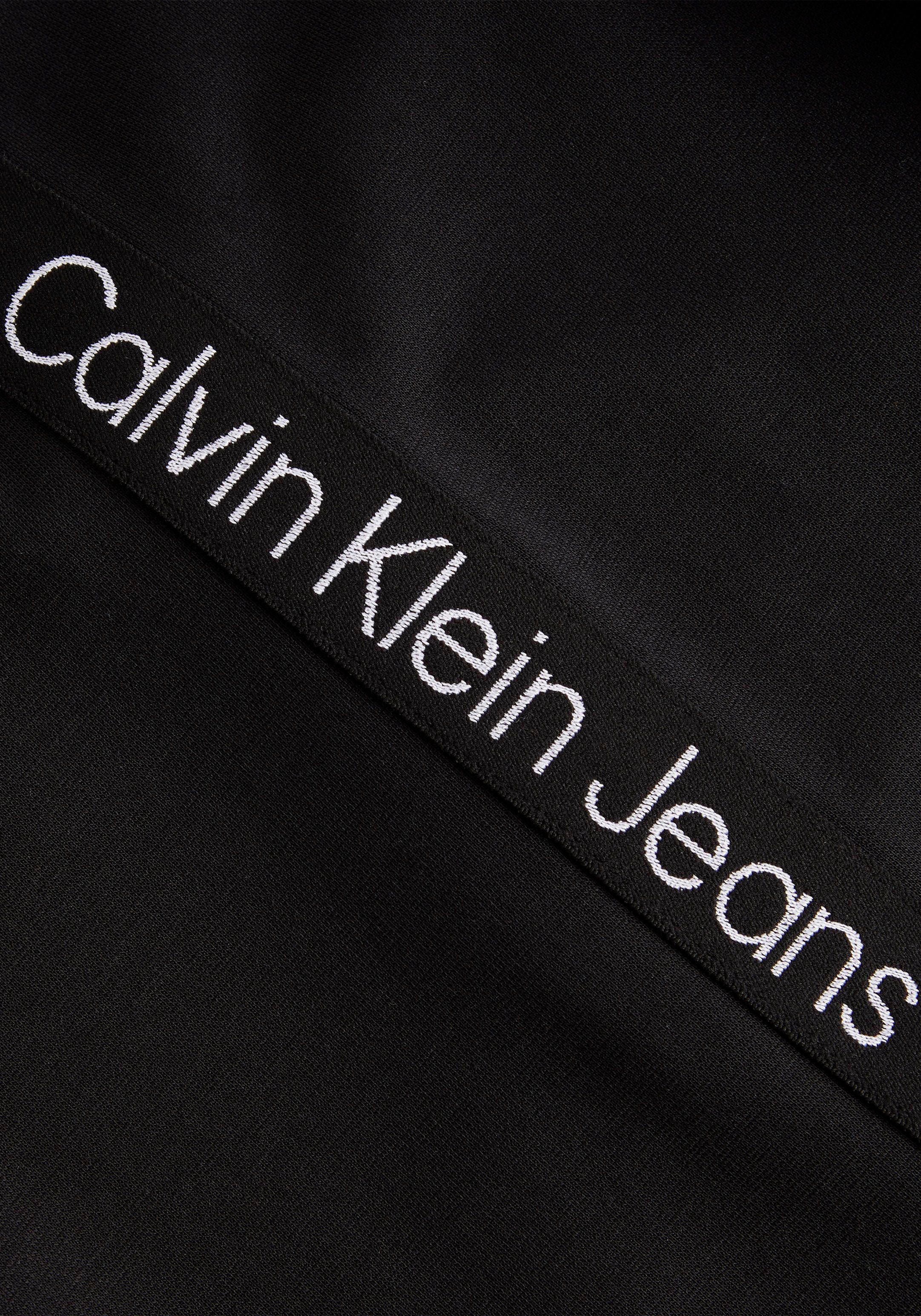 Klein Shop bestellen Rundhalsausschnitt Shirtkleid, hohem Online im Jeans OTTO mit Calvin Plus