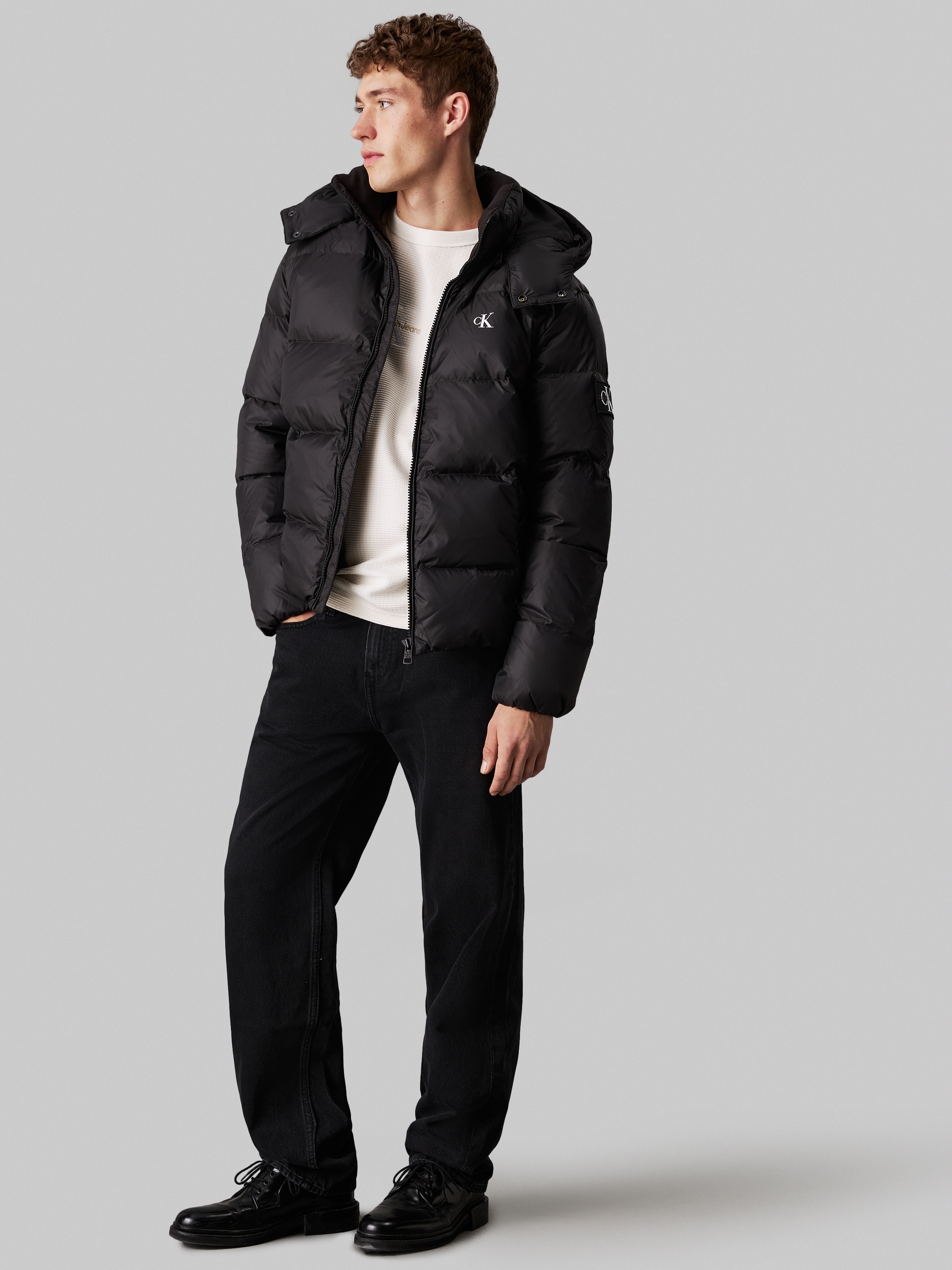 Calvin Klein Jeans Outdoorjacke »ESSENTIALS DOWN JACKET«, mit Kapuze, mit Logoprägung