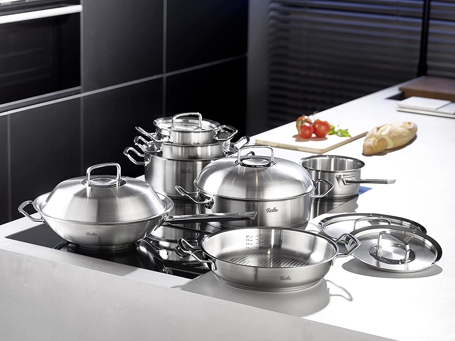 Fissler Servierpfanne »ORIGINAL-PROFI COLLECTION® Servierpfanne (ohne Deckel)« Edelstahl 18/10 1 Stk. tlg. mit breitem Schüttrand, Kaltmetallgriffen. Made in Germany