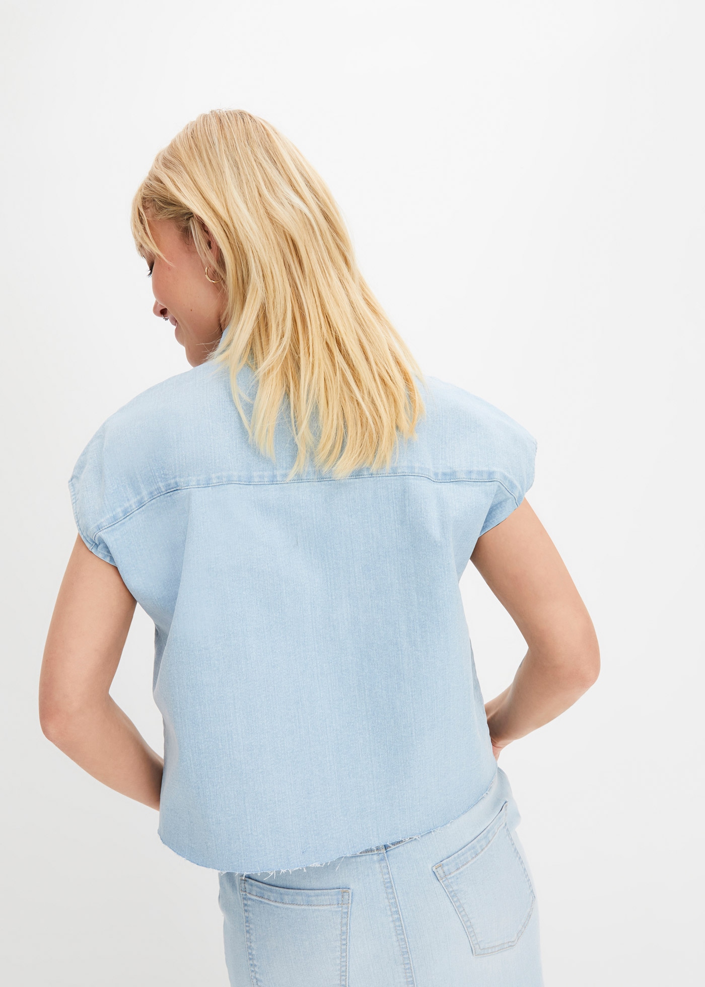 bonprix Jeansbluse »Kurze Boxy-Jeansbluse« in Boxy-Shape, mit Kurzarm und Brusttasche