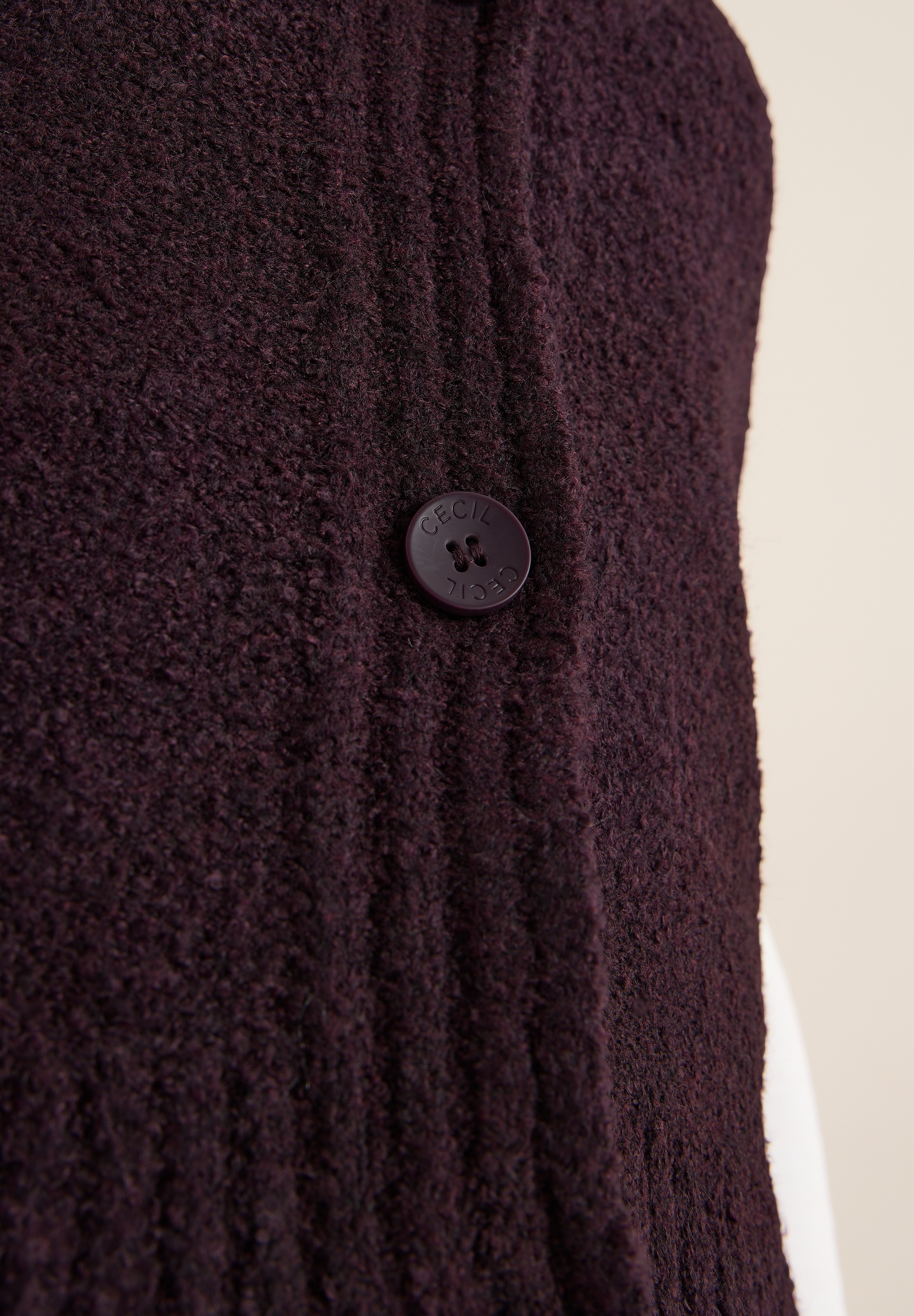 Cecil Strickweste mit Bouclé-Struktur und V-Ausschnitt