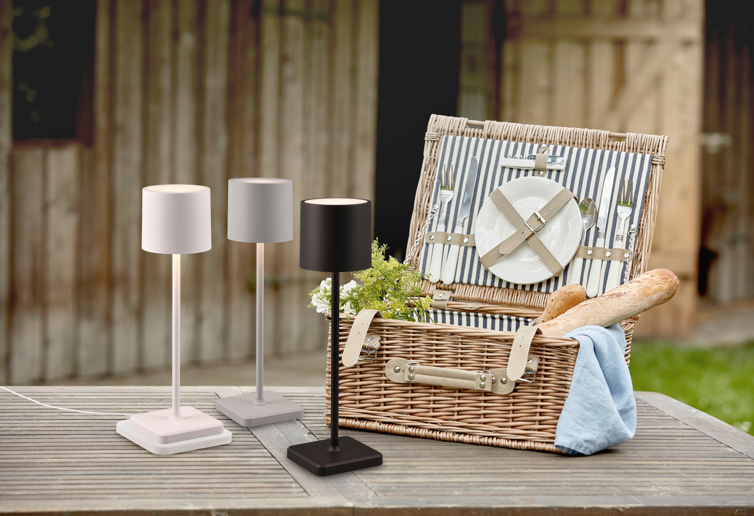 REALITY Leuchten LED Außen-Tischleuchte »Fernandez«, LED fest integriert, dimmbar, Lichtfarbe einstellbar, USB Ladestation