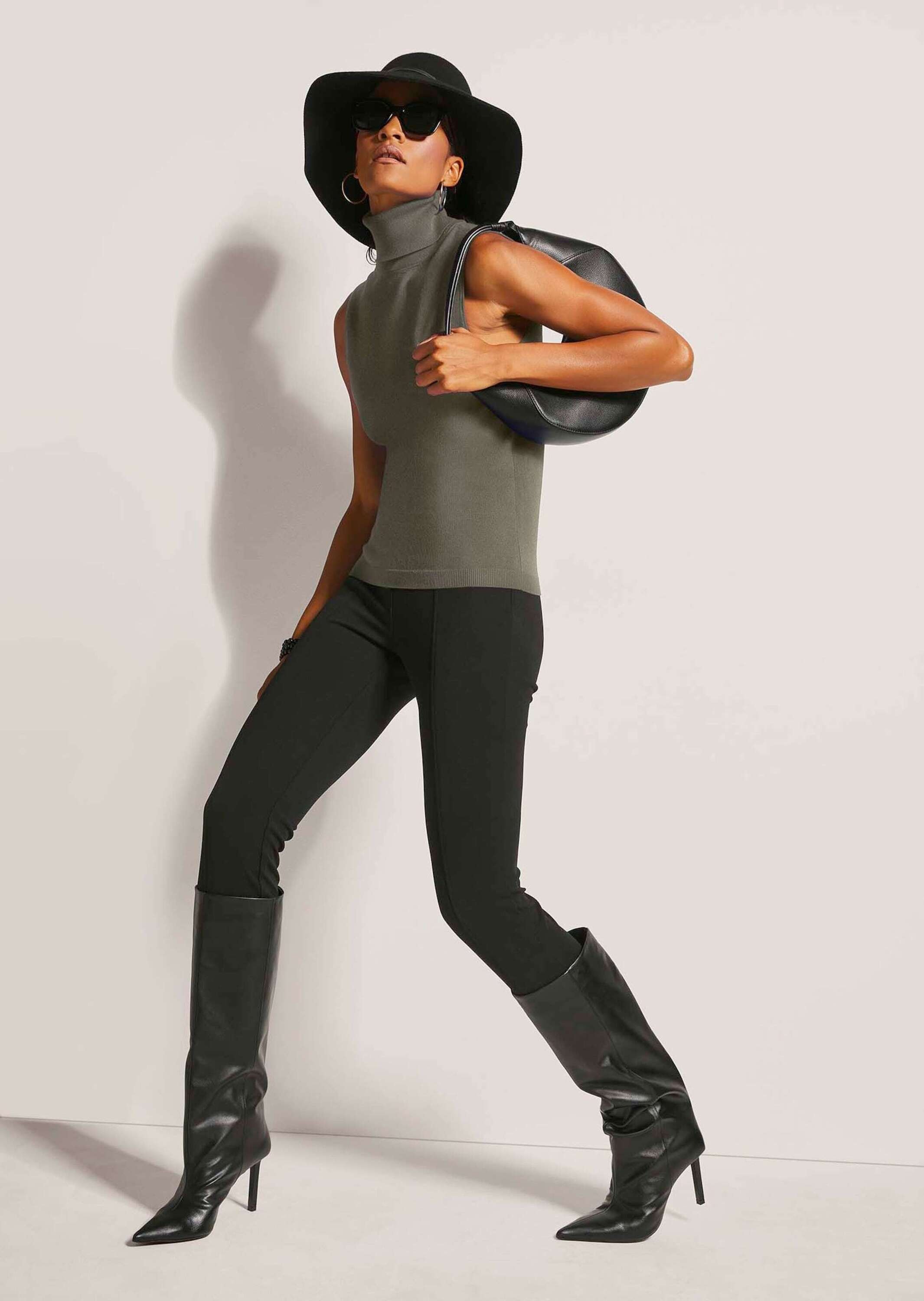 MADELEINE Longpullover »Pullover Ärmelloser Rollkragenpullover«