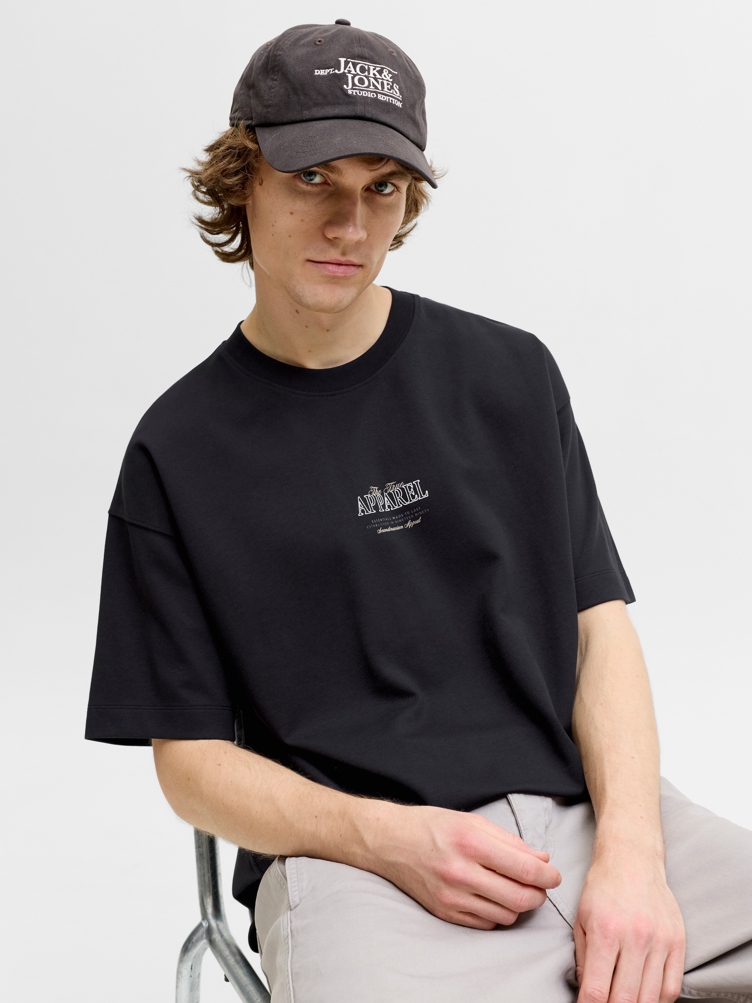 Jack & Jones T-Shirt »JJEBARRON STUDIO TEE SS O-NECK SN« Baumwollmischung, loose fit
