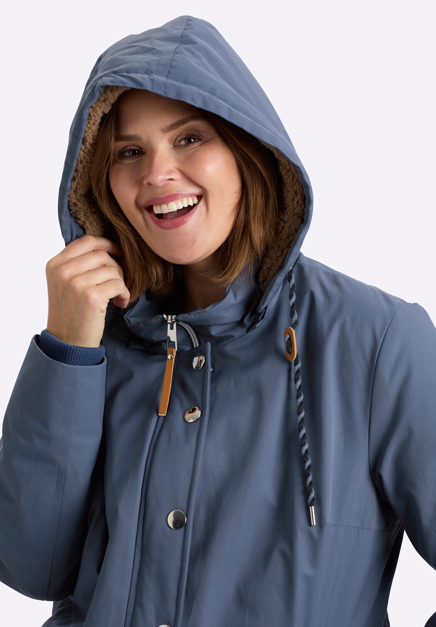 Sheego Parka »Outdoorjacke Parka mit kuscheligem Teddyfutter« Abnehmbare Kapuze
