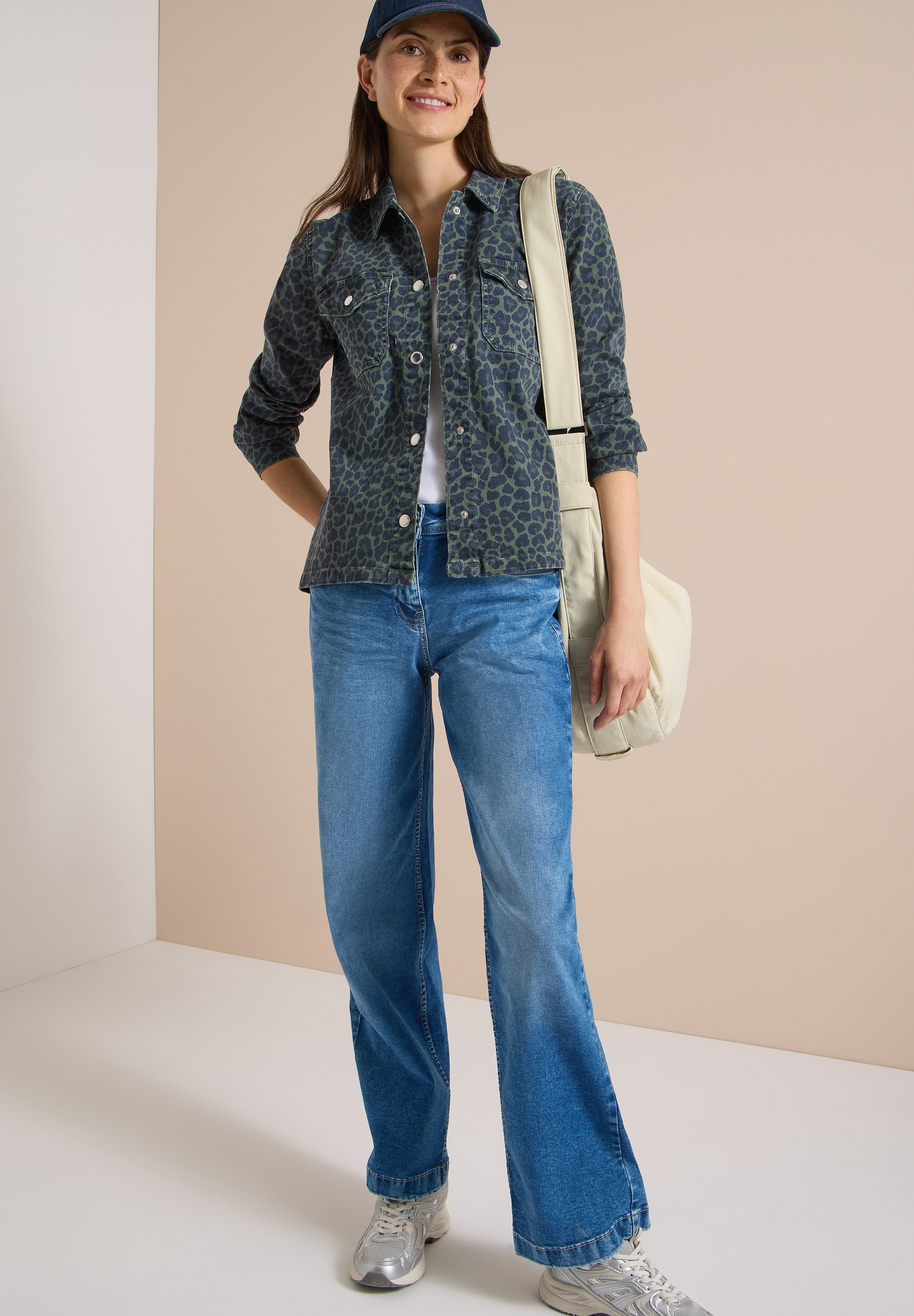 Cecil Hemdjacke ohne Kapuze Bedruckte Jeansjacke mit Animal-Muster
