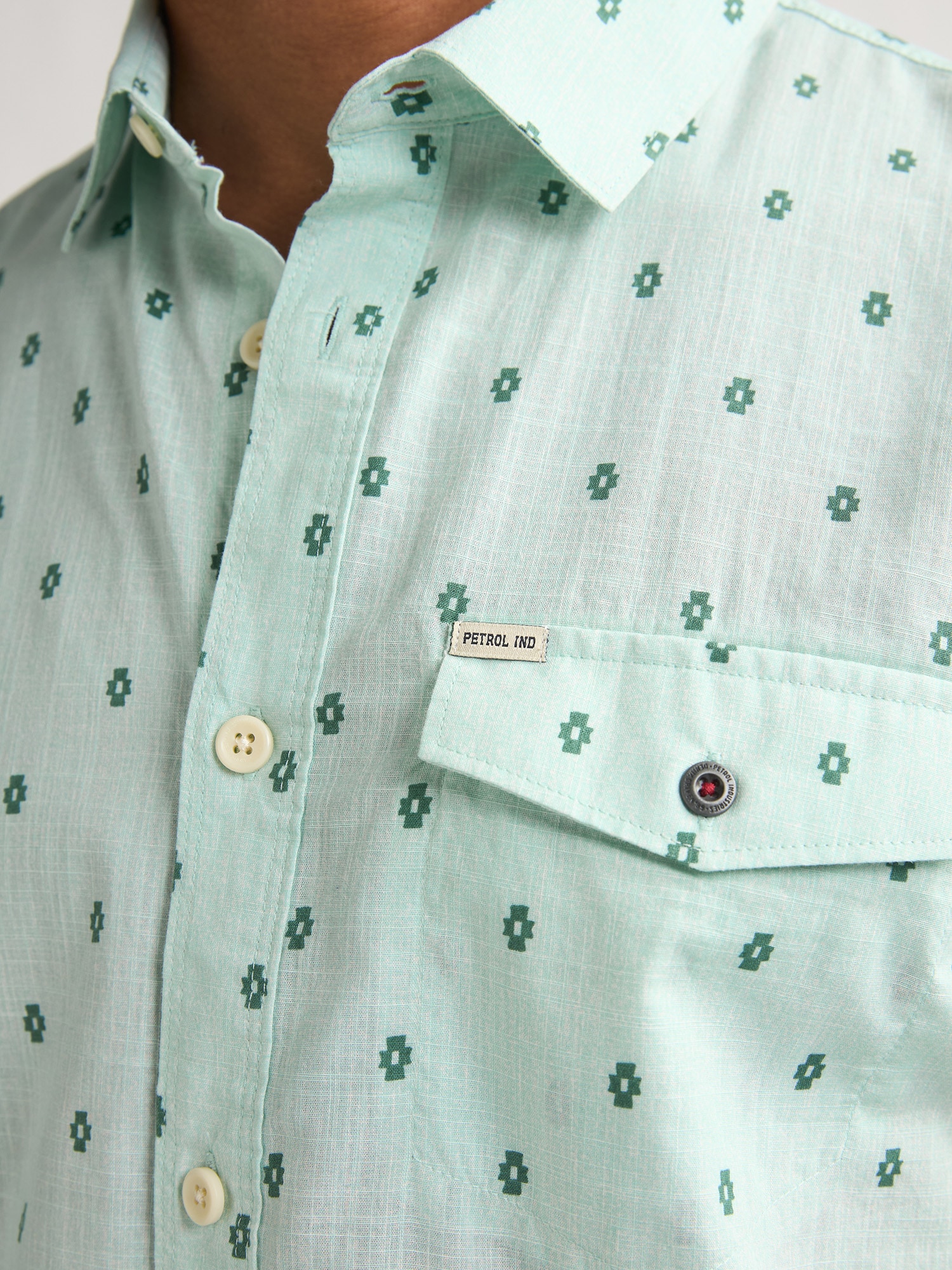 Petrol Industries Kurzarmhemd »Men Shirt Short Sleeve AOP« mit All-Over Print