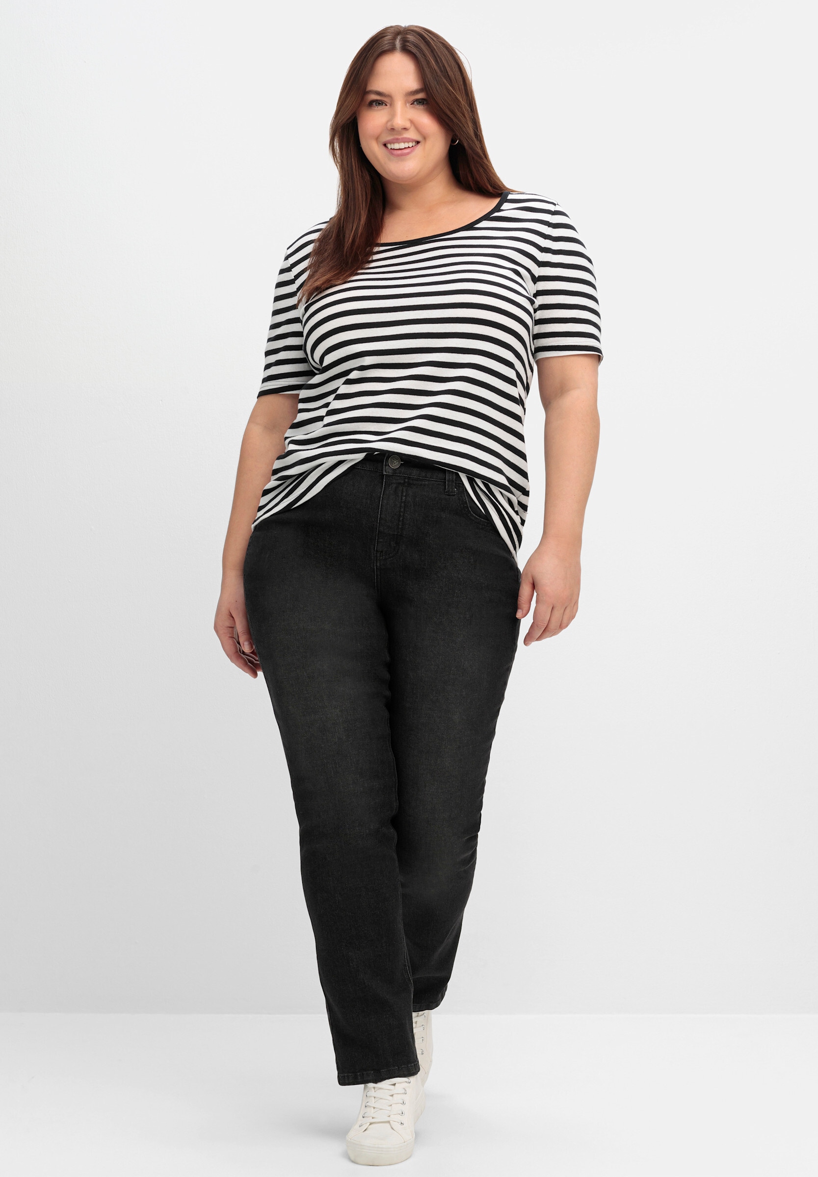 Sheego 5-Pocket-Jeans »Stretch-Jeans Gerade Jeans mit TruTemp365® Fasern« mit funktionellen TruTemp365® Fasern