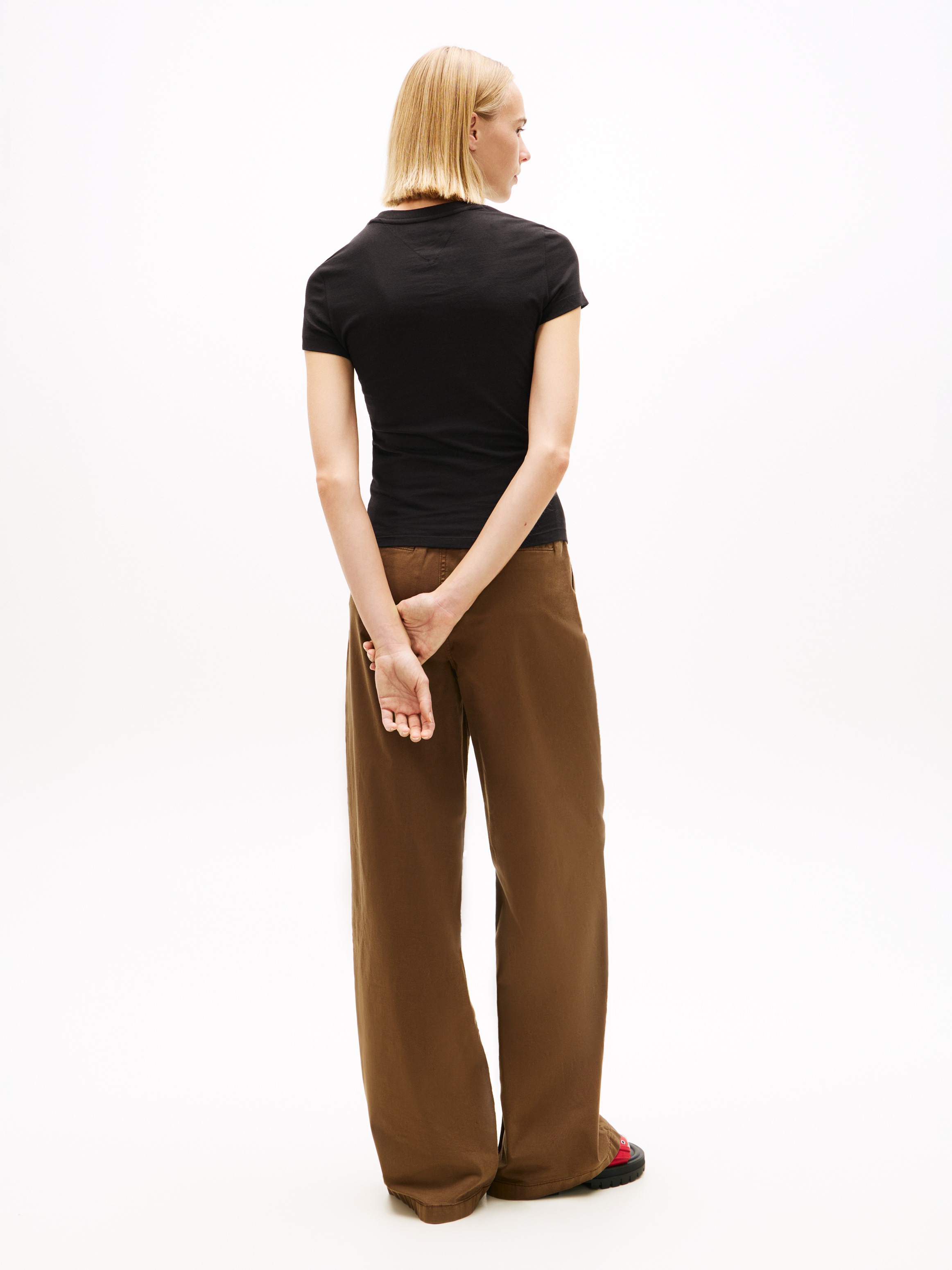 Tommy Jeans T-Shirt »TJW SLIM WAVY FLAG TEE EXT« mit Rundhalsausschnitt