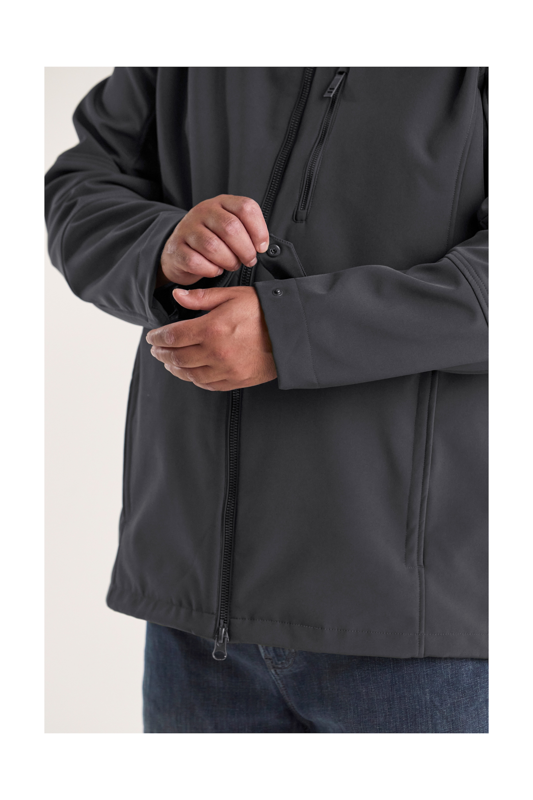 STOY Softshelljacke »STW 17 MN SFTSHLL JCKT«, Wasserabweisende, atmungsaktive Softshelljacke mit abnehmbarer Kapuze