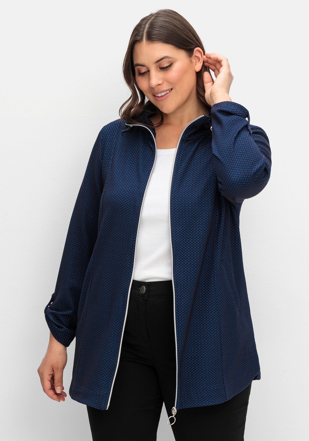 Sweatjacke »Sweatjacke mit Stehkragen und Jacquardmuster«, mit Stehkragen und...