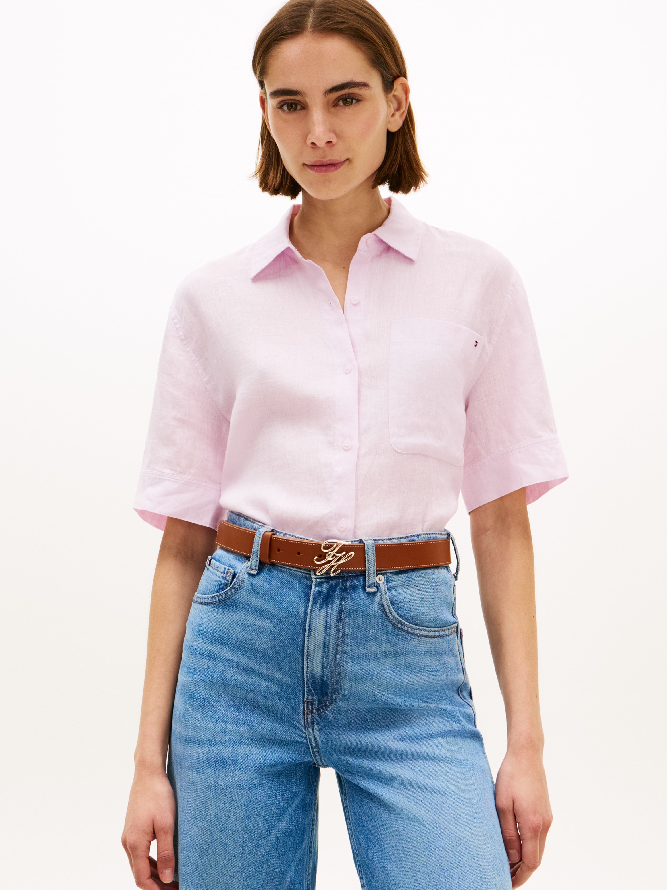 Tommy Hilfiger Kurzarmbluse »ESS LINEN SHORT SLEEVE SHIRT« mit aufgesetzter Brusttasche und Flag-Stickerei, reines Leinen