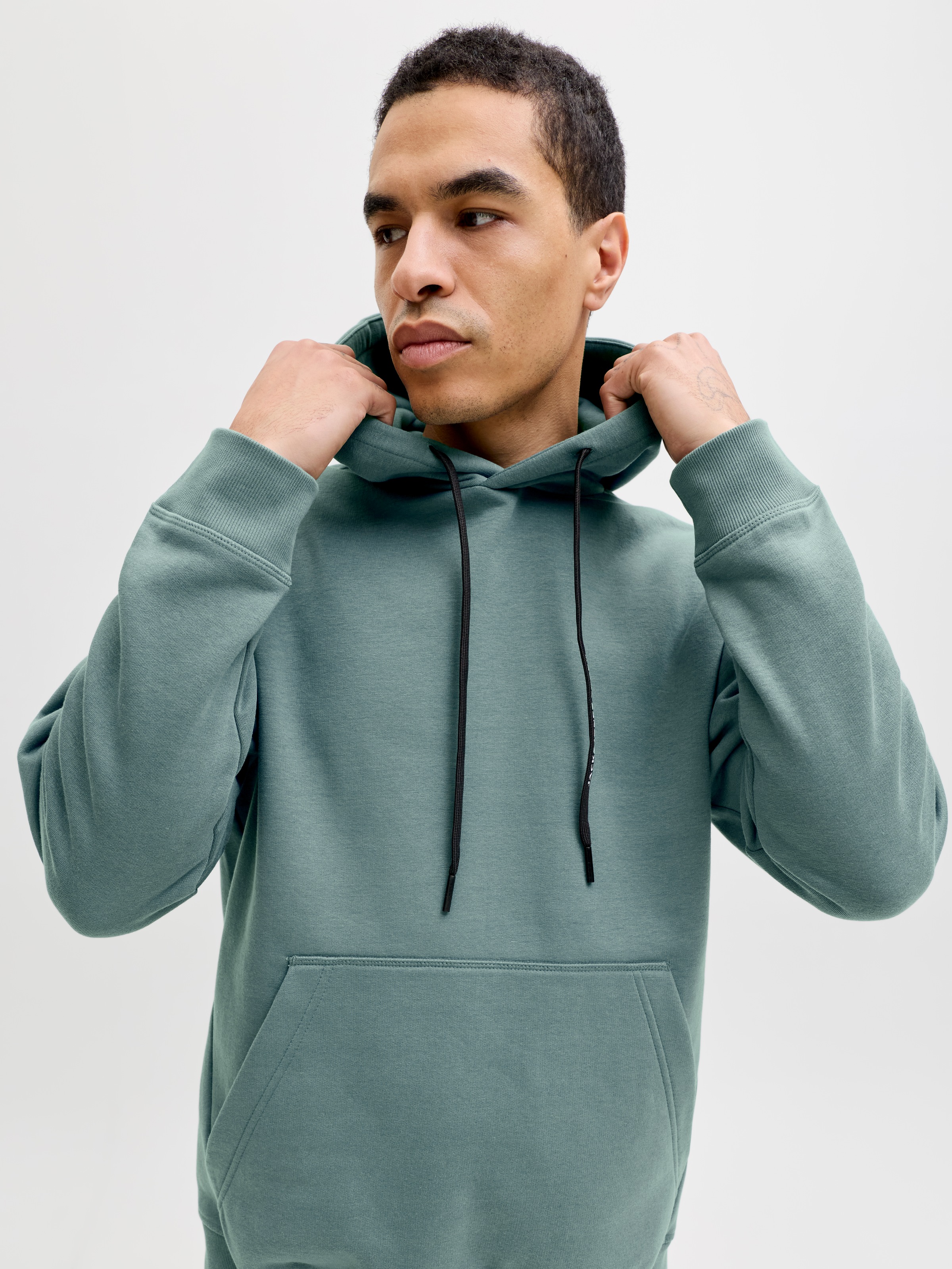 Jack & Jones Kapuzensweatshirt »JCOFUSION SWEAT BADGE HOOD«
