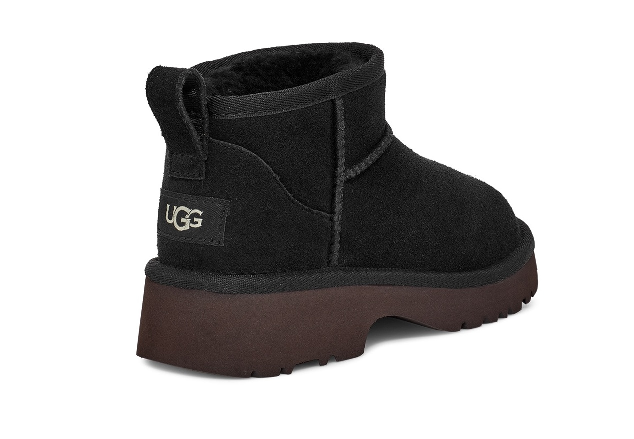 UGG Schlupfboots »CLASSIC ULTRA MINI NEW HEIGHTS«, Plateaustiefel, Winterboots, Trekkingstiefel mit Anziehlasche