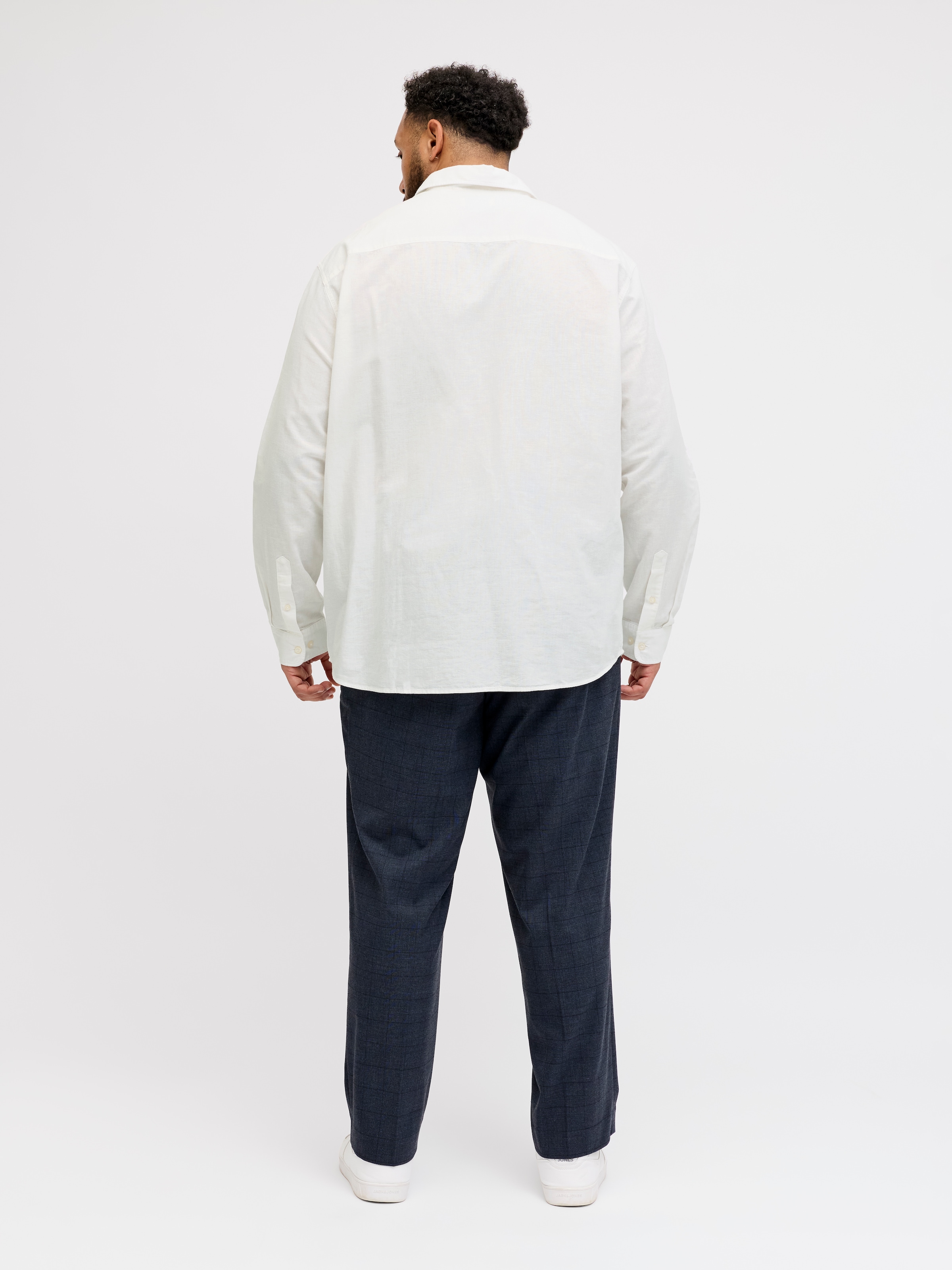 Jack & Jones PlusSize Langarmhemd »JJEBREEZE LINEN BLEND SHIRT L/S SN PLS« mit auffälliger Knopfleiste