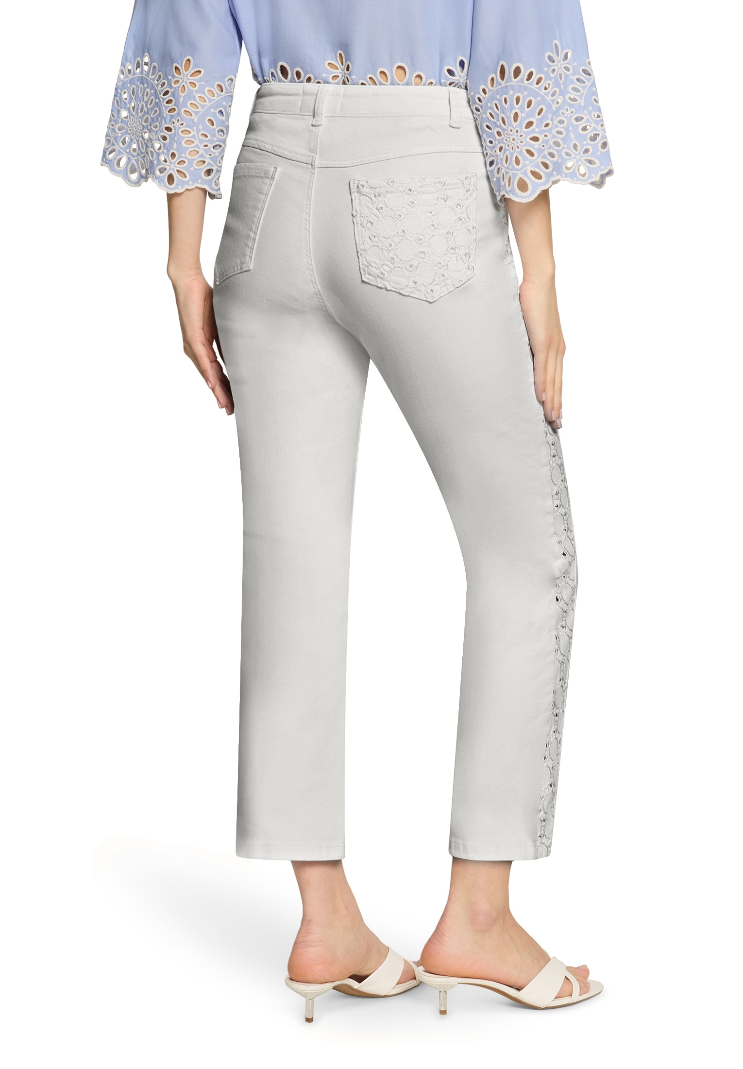 Cartoon Webhose »Regular Fit-Jeans mit Lochmuster«