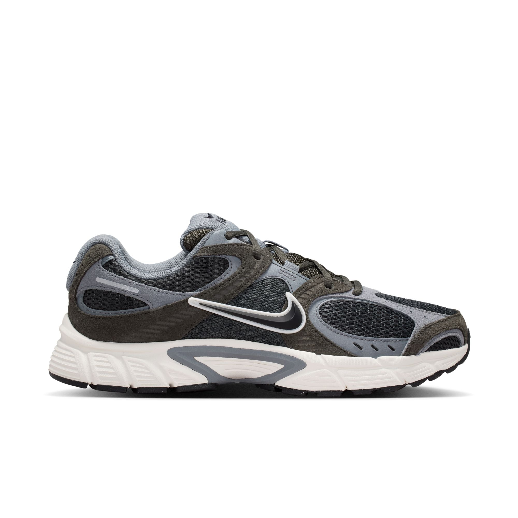 Nike Sportswear Sneaker »V5 RNR Suede«  inspiriert vom Design des Y2K Nike Vomero 5
