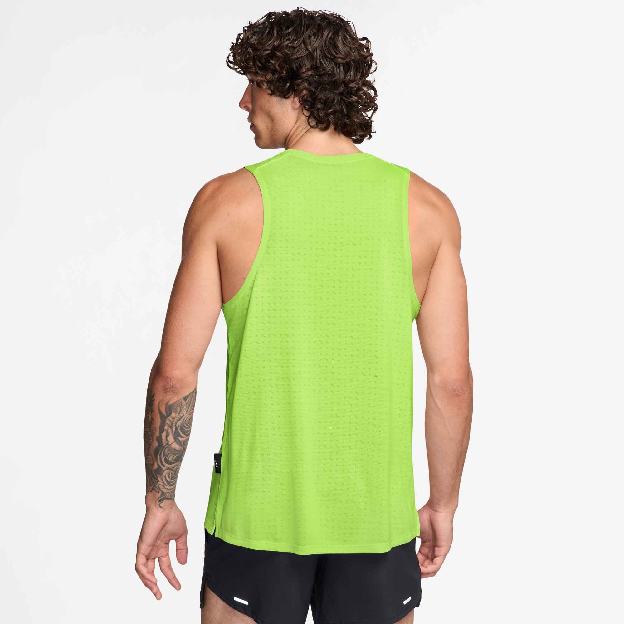 Nike Laufshirt »M NK DF BREATHE MILER TANK« für das Laufen entwickelt, mit Dri-FIT-Technologie, ärmelloses Design