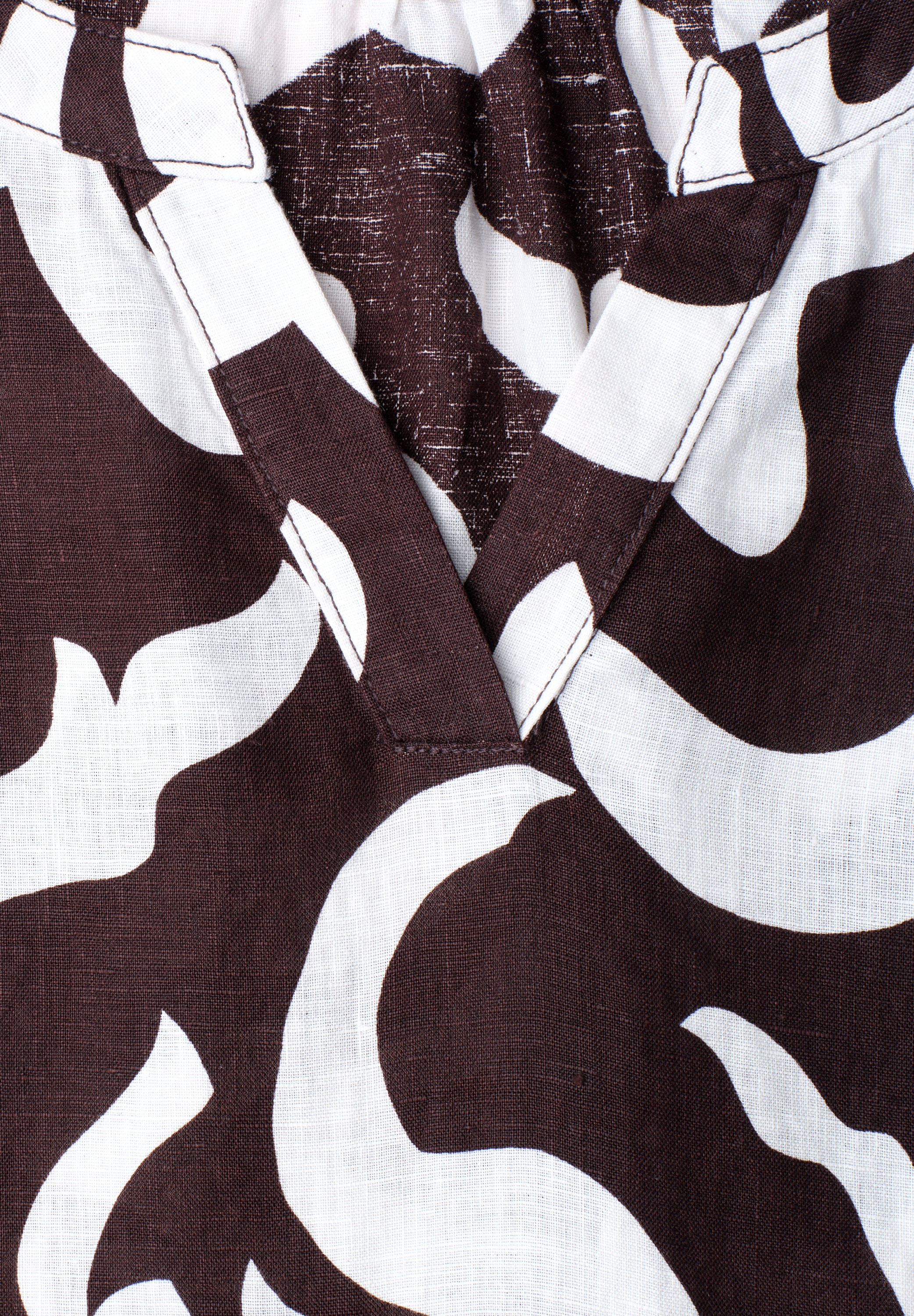 STREET ONE Druckkleid mit Allover-Print, Taschen und V-Ausschnitt